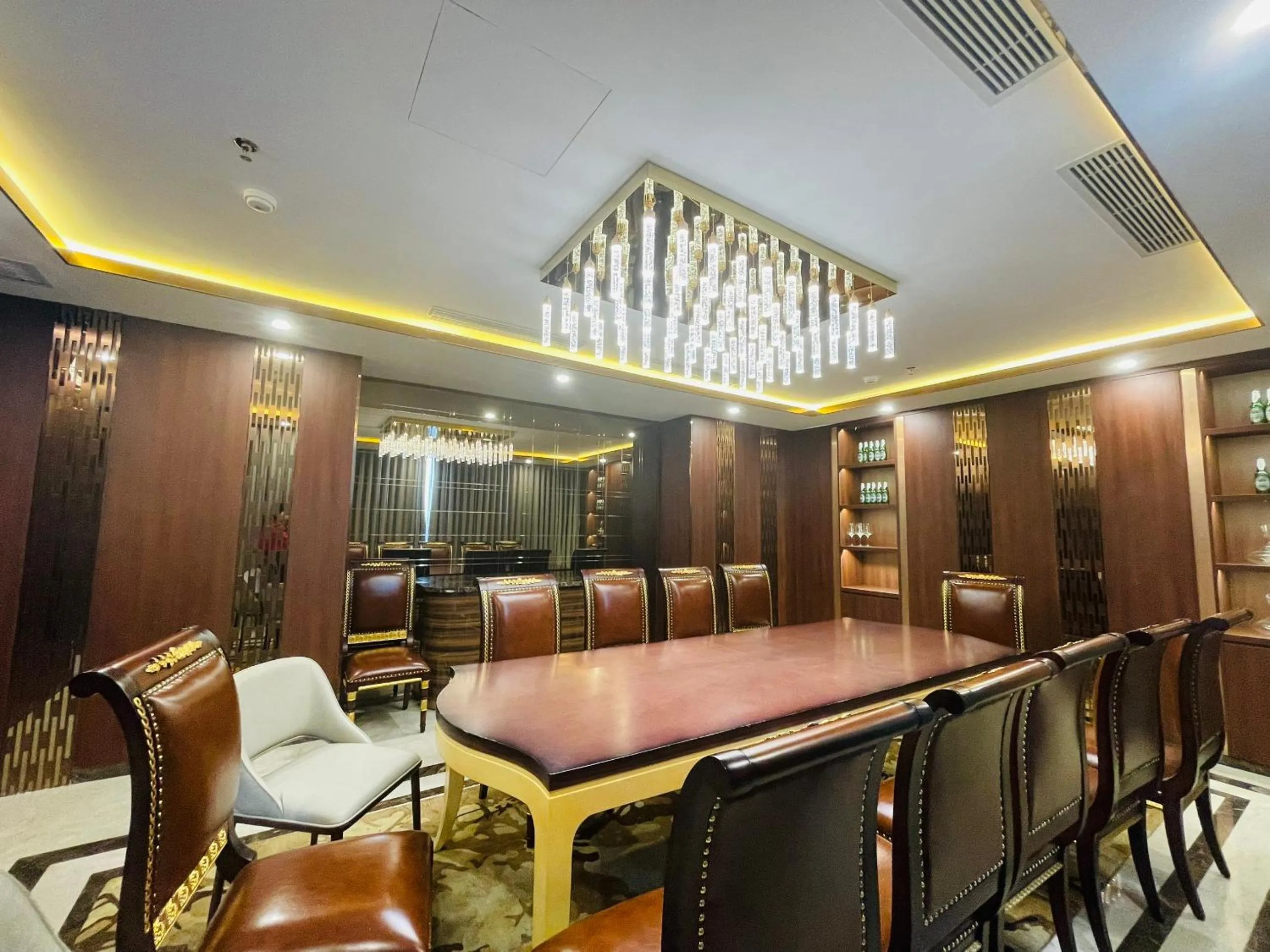 Restaurant/places to eat in Cửa Đông Luxury Hotel