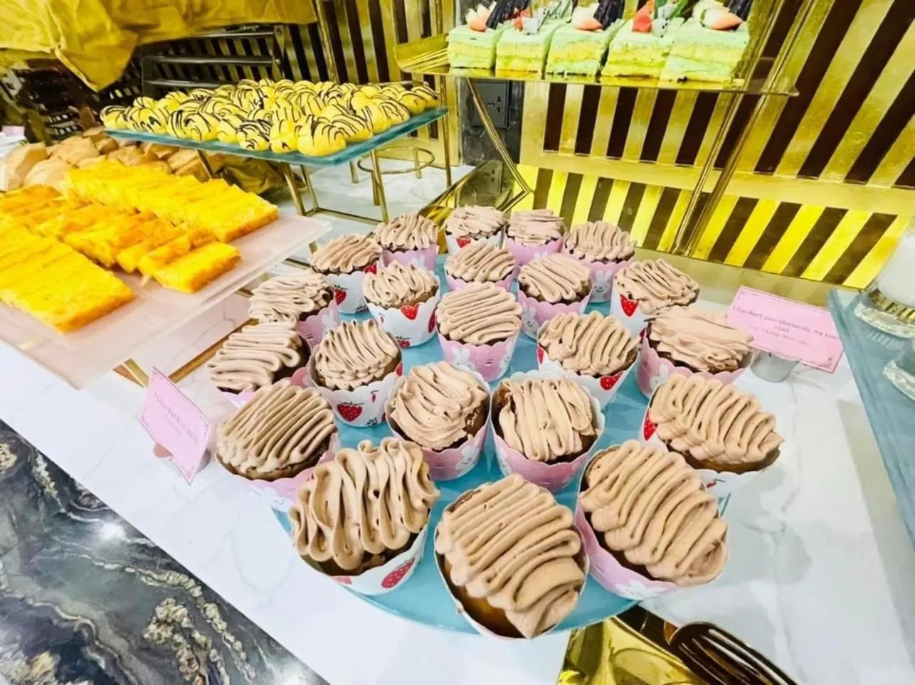 Buffet breakfast in Cửa Đông Luxury Hotel