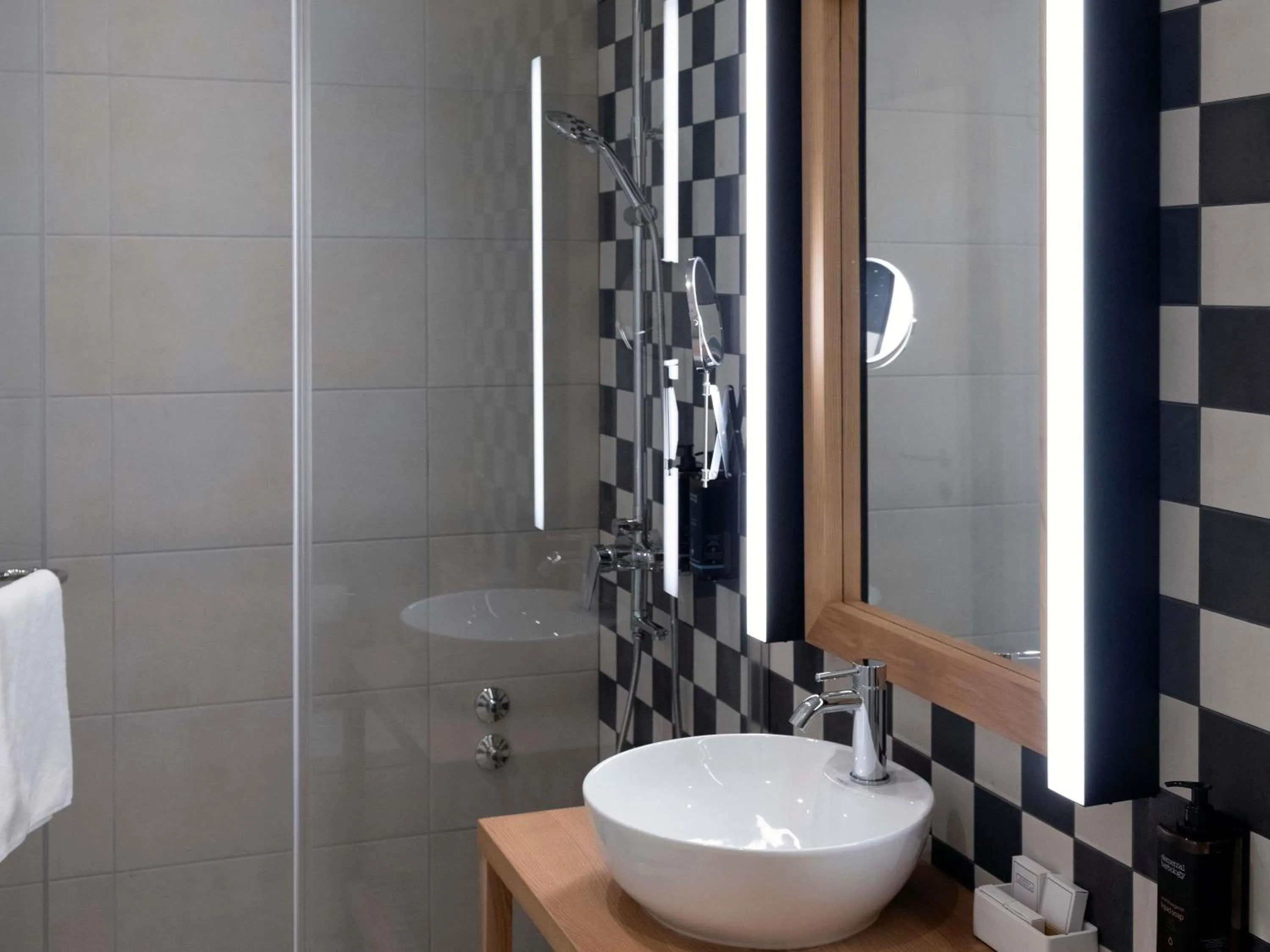 Bedroom in Mercure Belgrade Excelsior