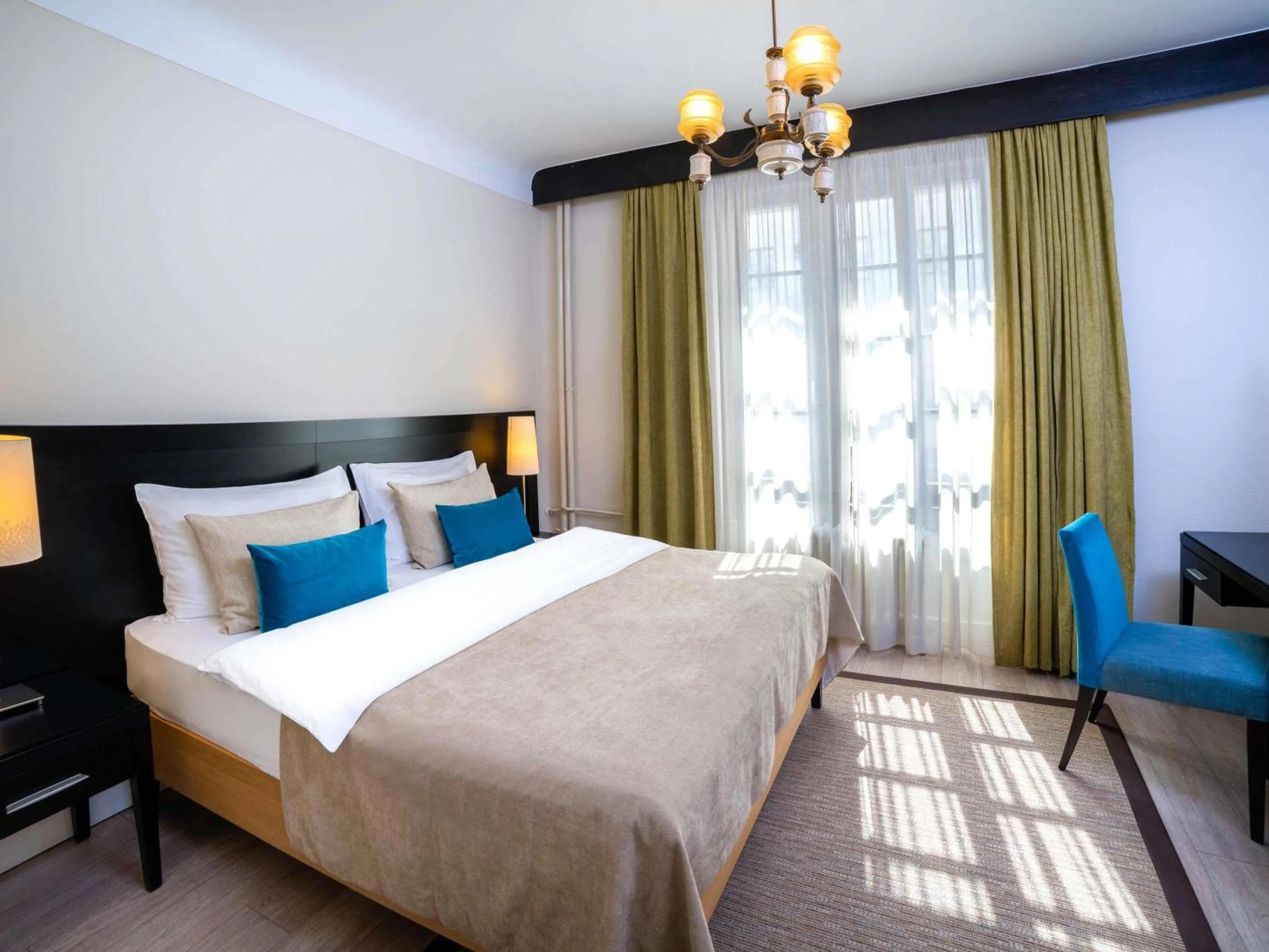 Bedroom, Bed in Mercure Belgrade Excelsior