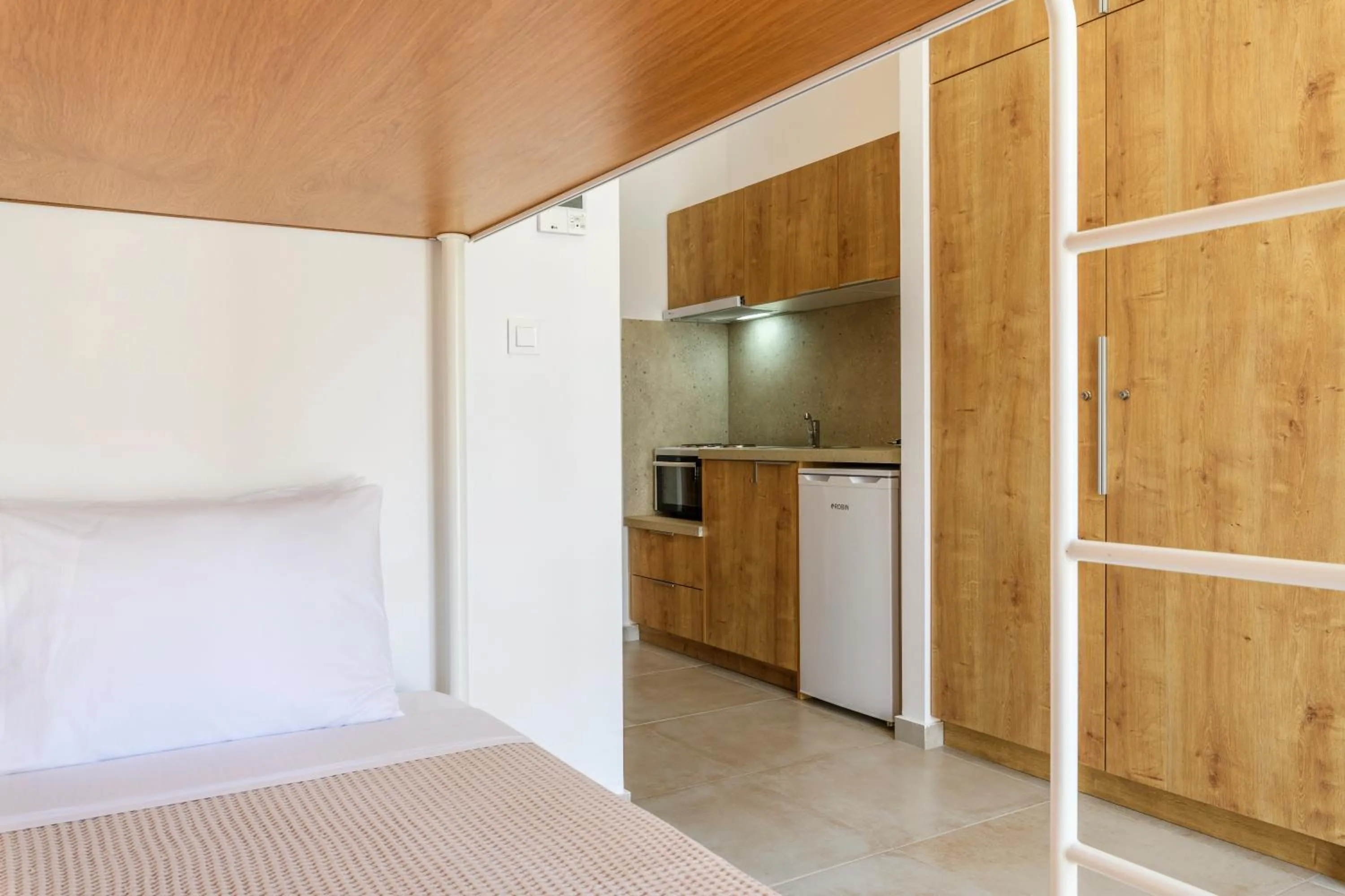 wardrobe, Bed in Mykonaki Hotel