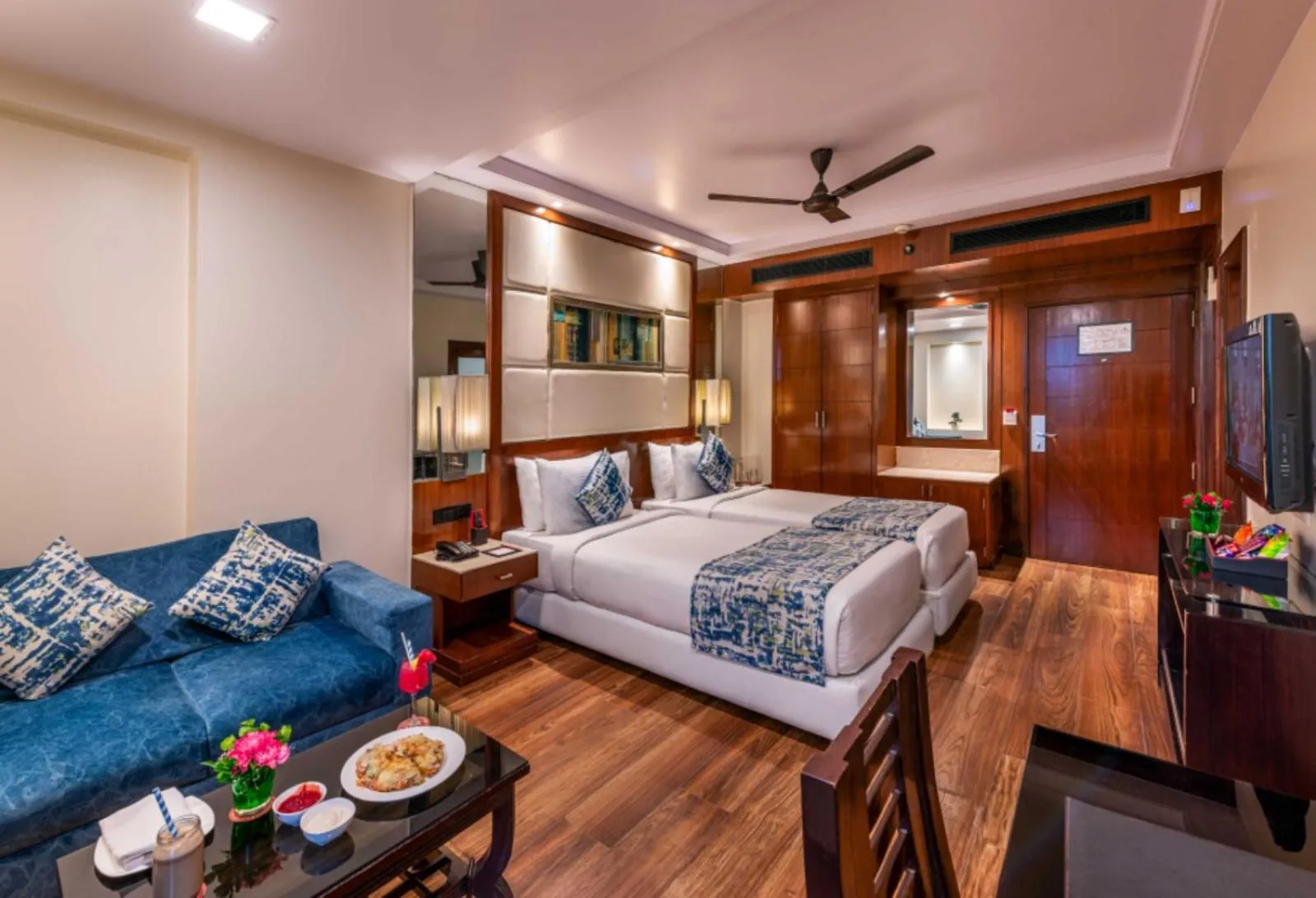 TV and multimedia in Libra Lords Inn, Jaipur