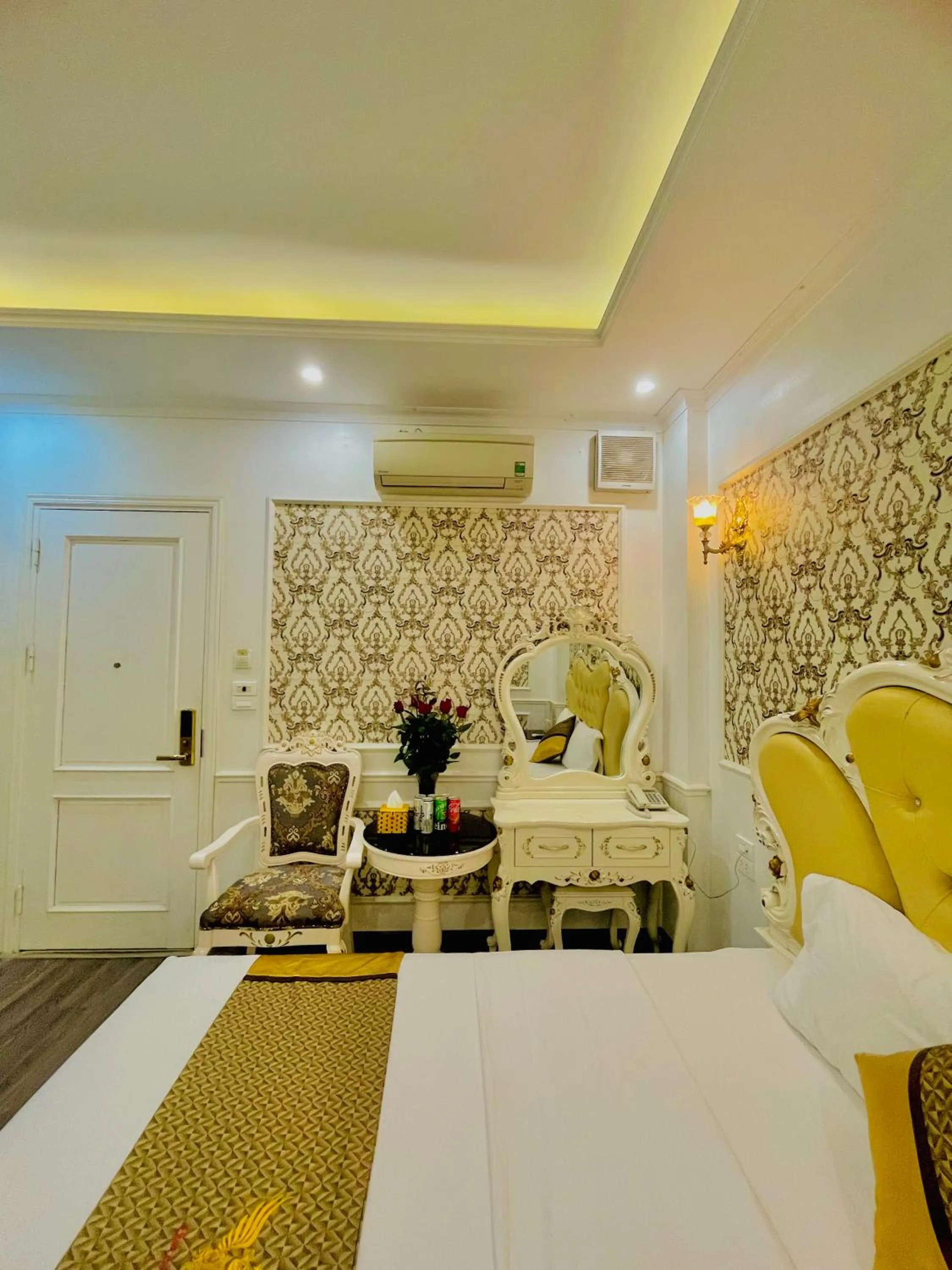 Bed in Diamond Hotel Ha Noi