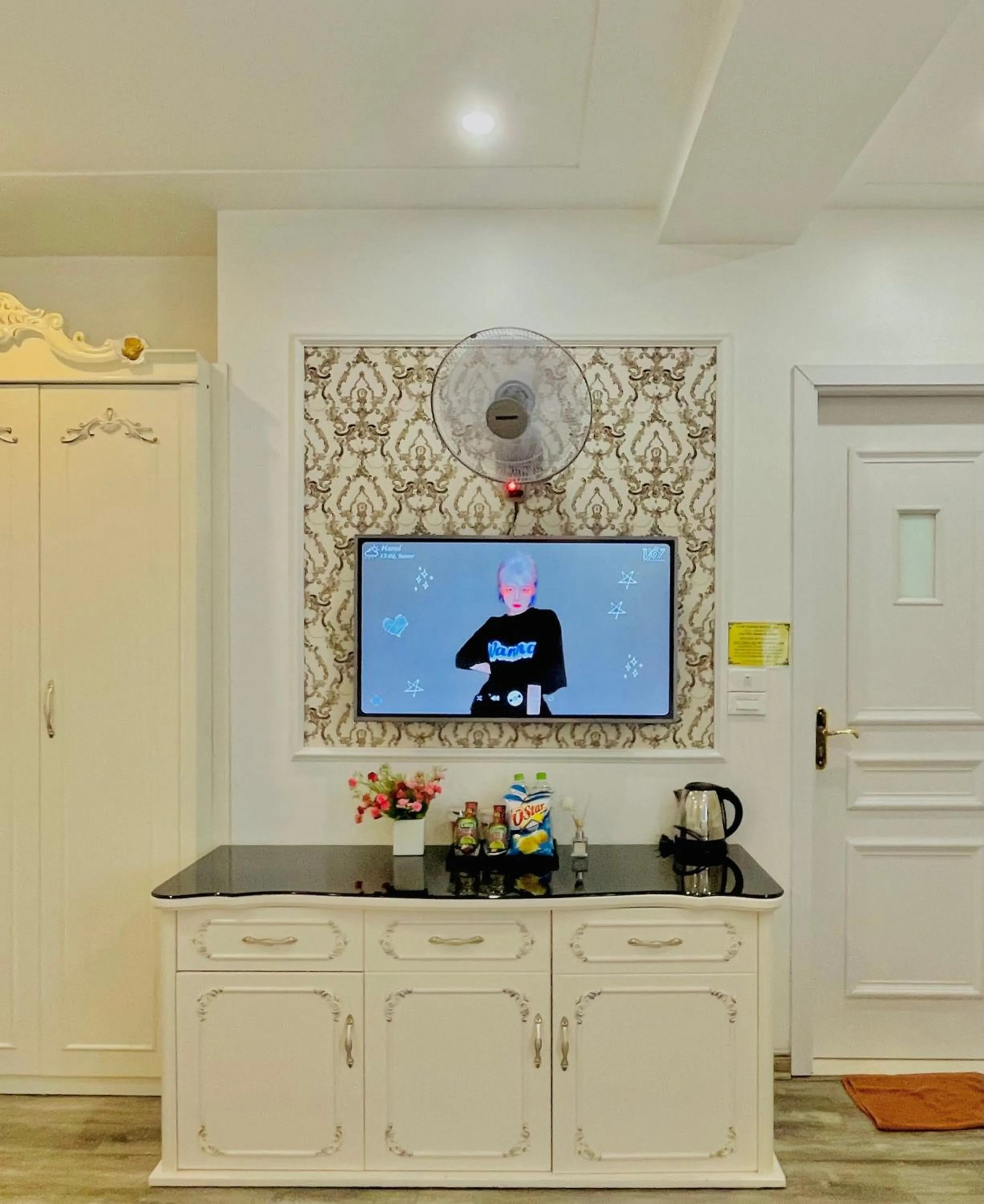 Photo of the whole room in Diamond Hotel Ha Noi