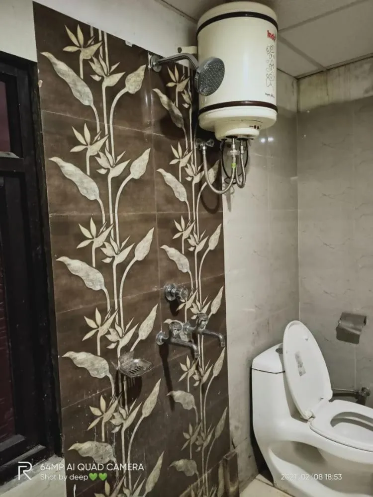 Hotel Shiva palace Haridwar - nearby bus and railway station