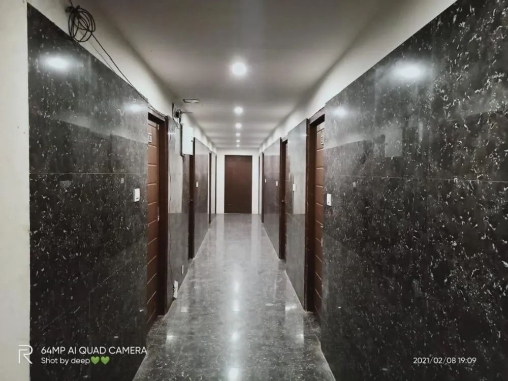 Hotel Shiva palace Haridwar - nearby bus and railway station