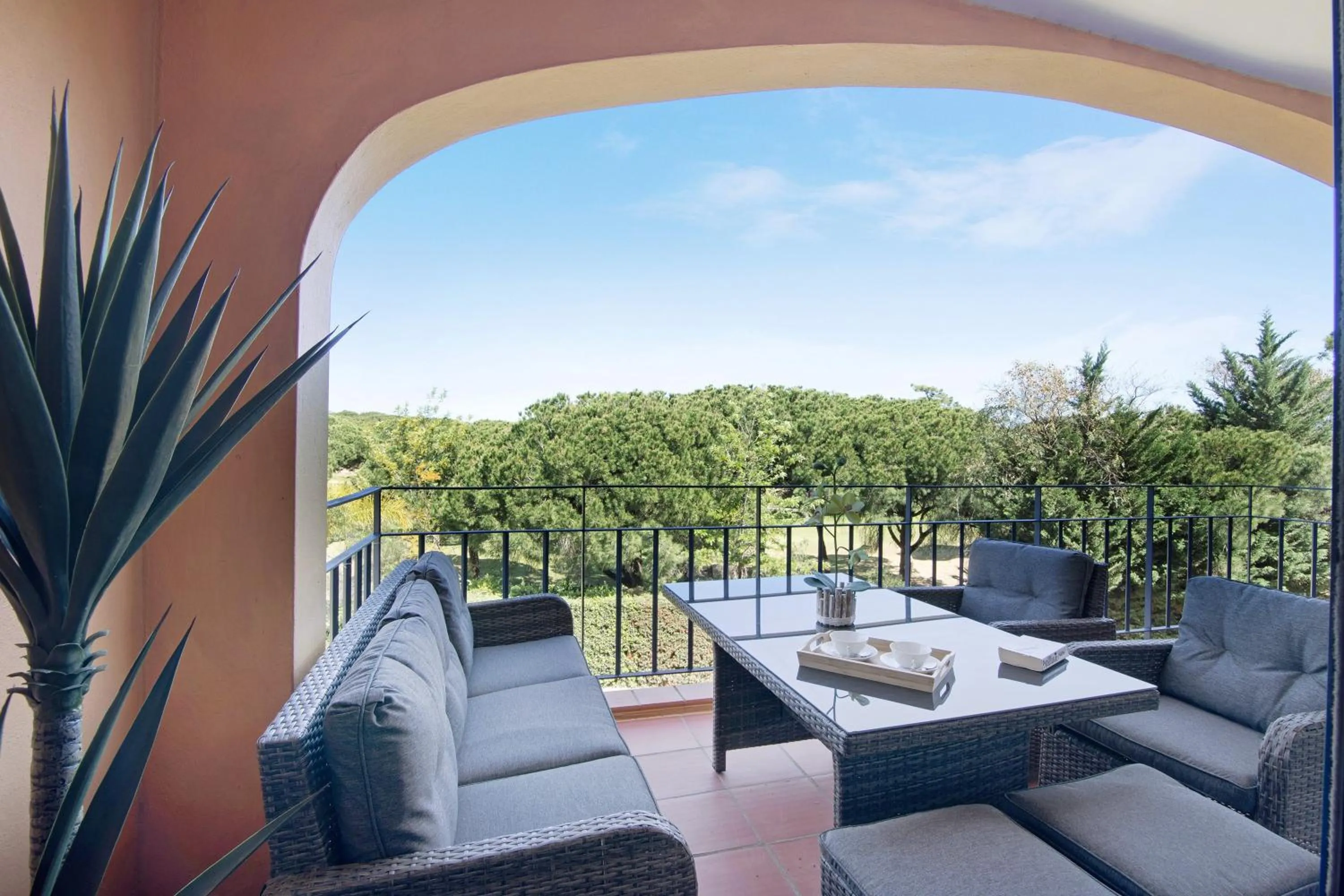 Property building in Apartamento T2 Vilasol Morgadinho