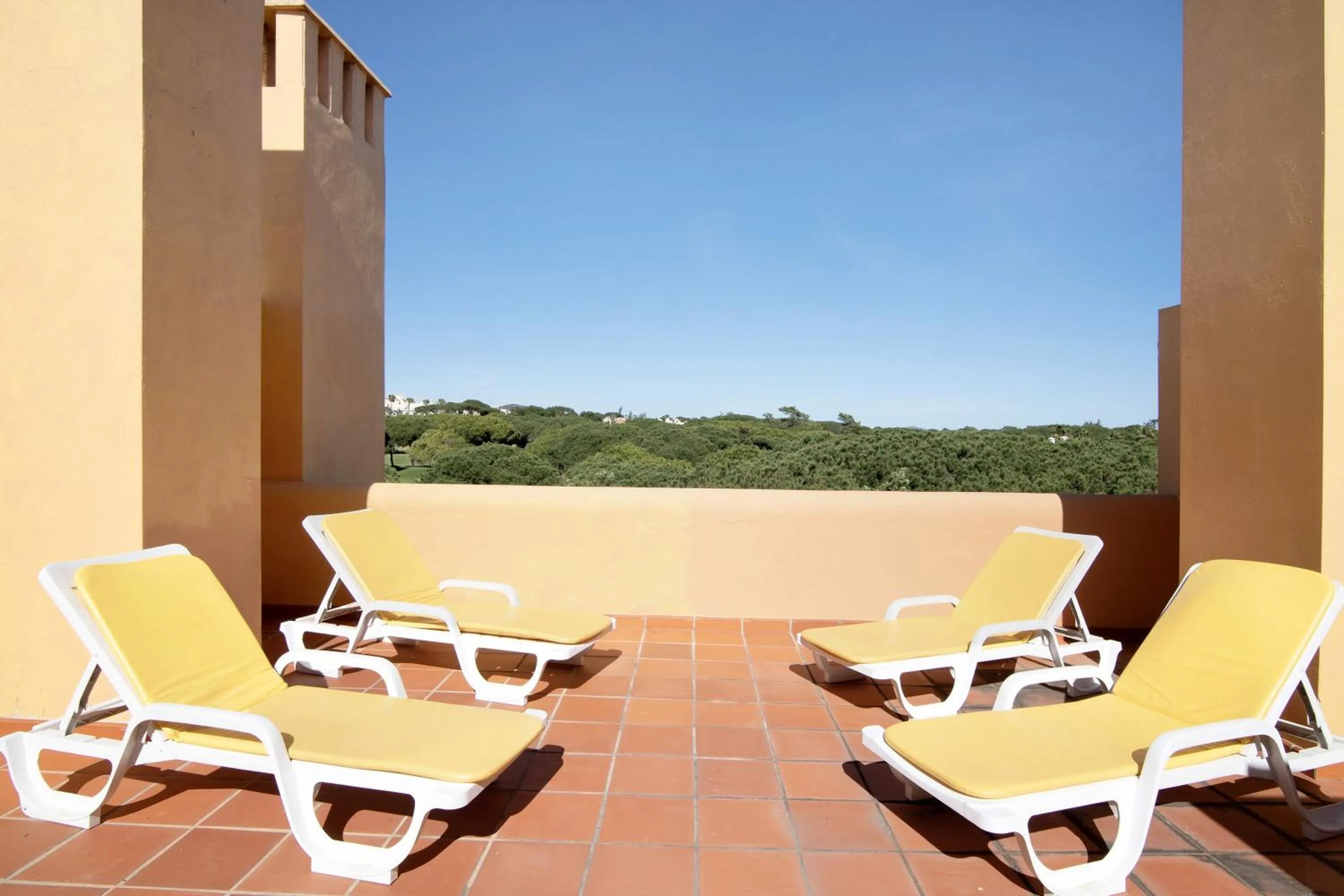 Property building in Apartamento T2 Vilasol Morgadinho