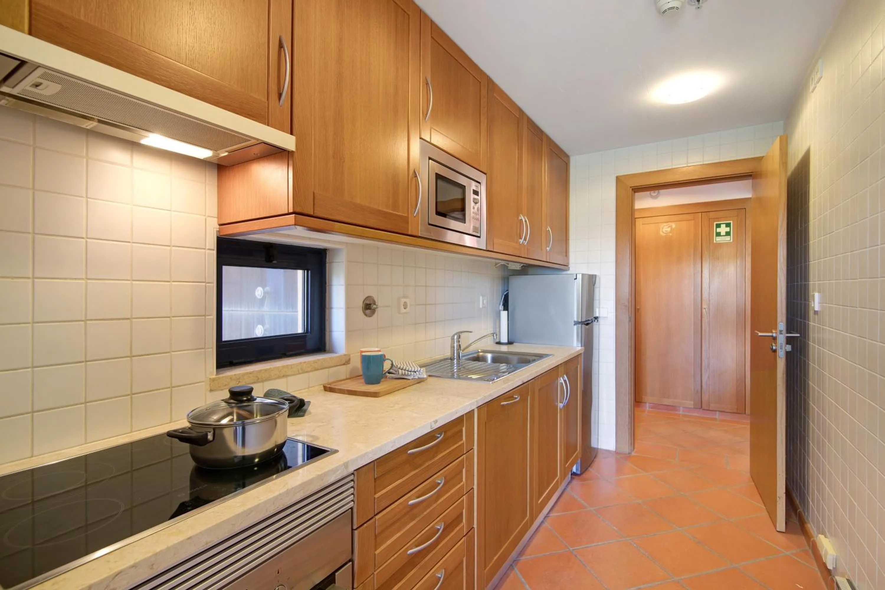 Kitchen or kitchenette in Apartamento T2 Vilasol Morgadinho