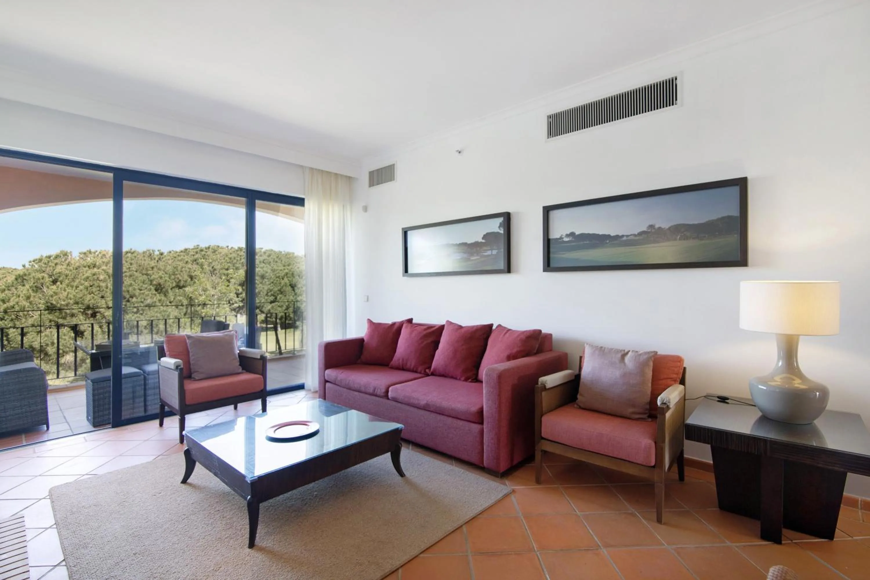 Property building in Apartamento T2 Vilasol Morgadinho