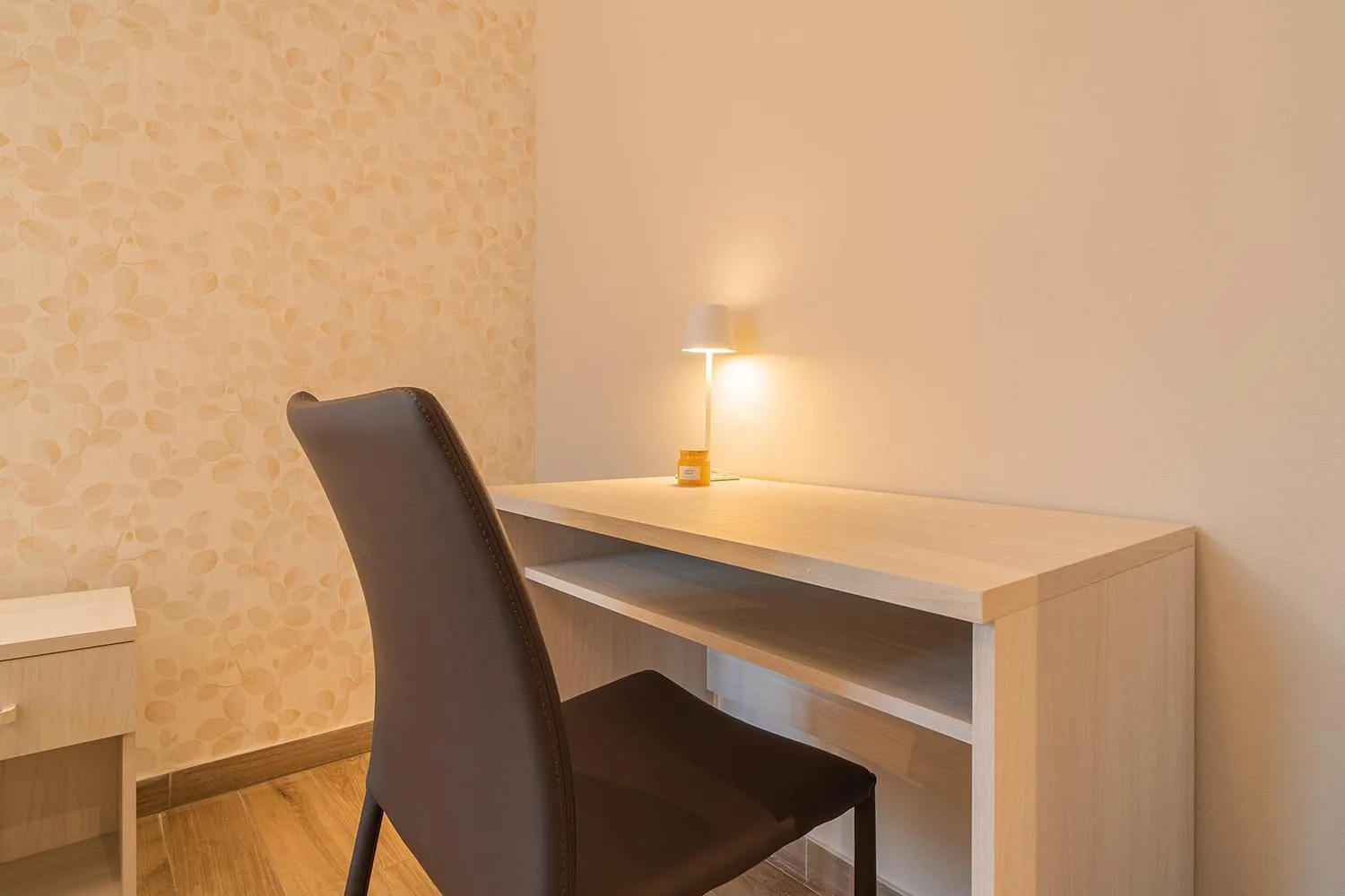 hair dresser in Le Alpi bed&living