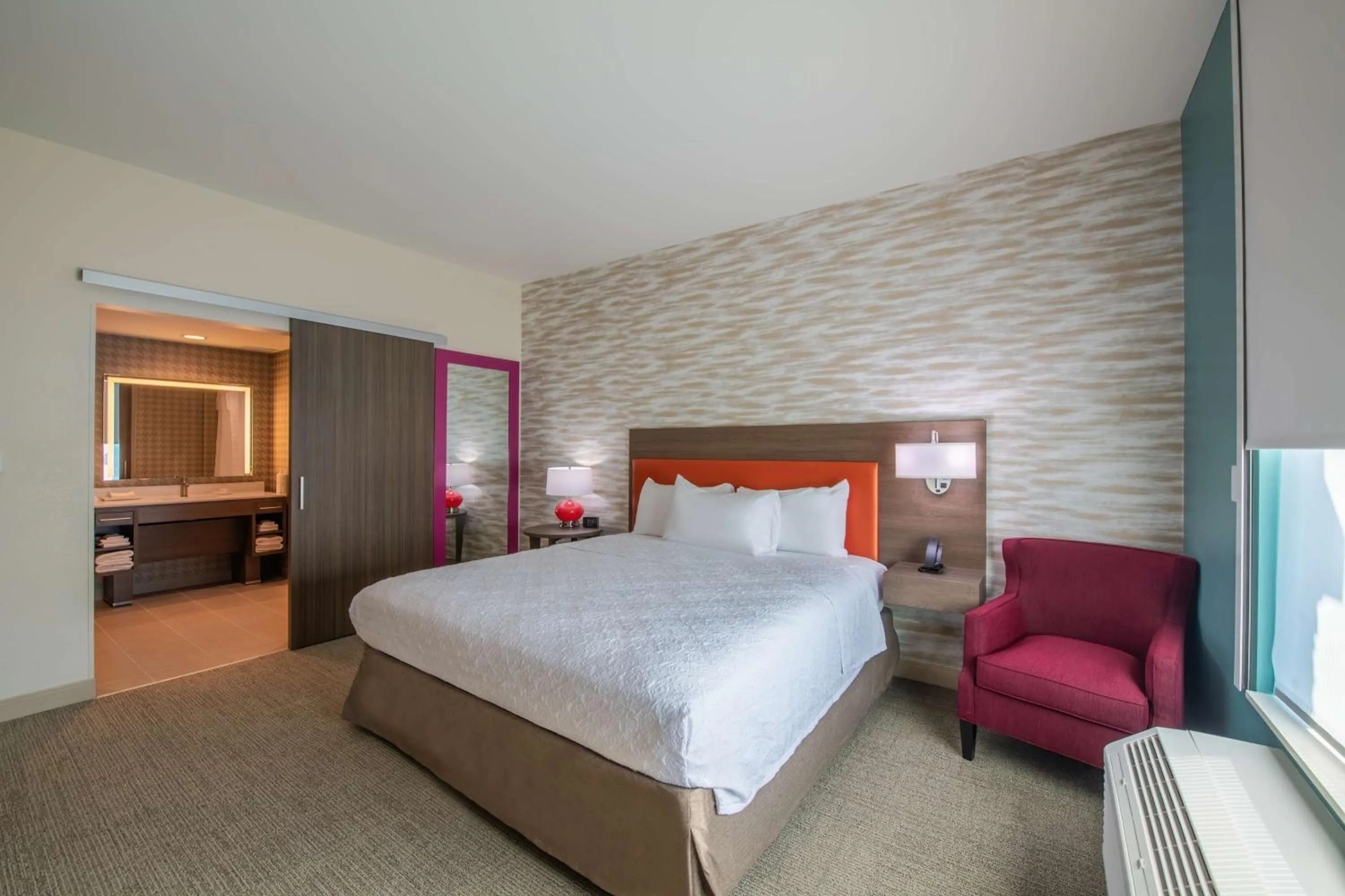 Bed in Home2 Suites By Hilton Kingsland