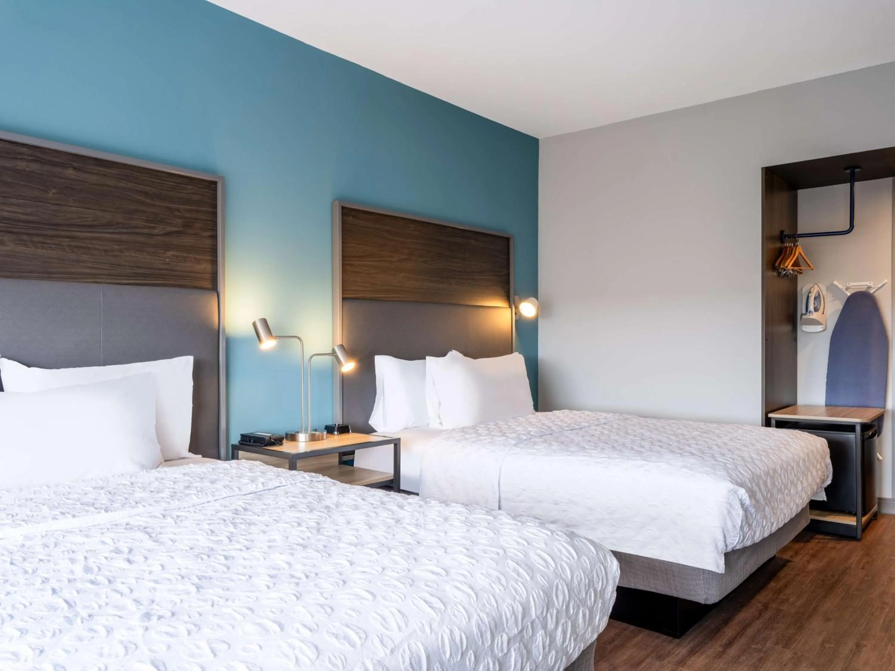 Bed in Tru By Hilton Chesapeake- Greenbrier