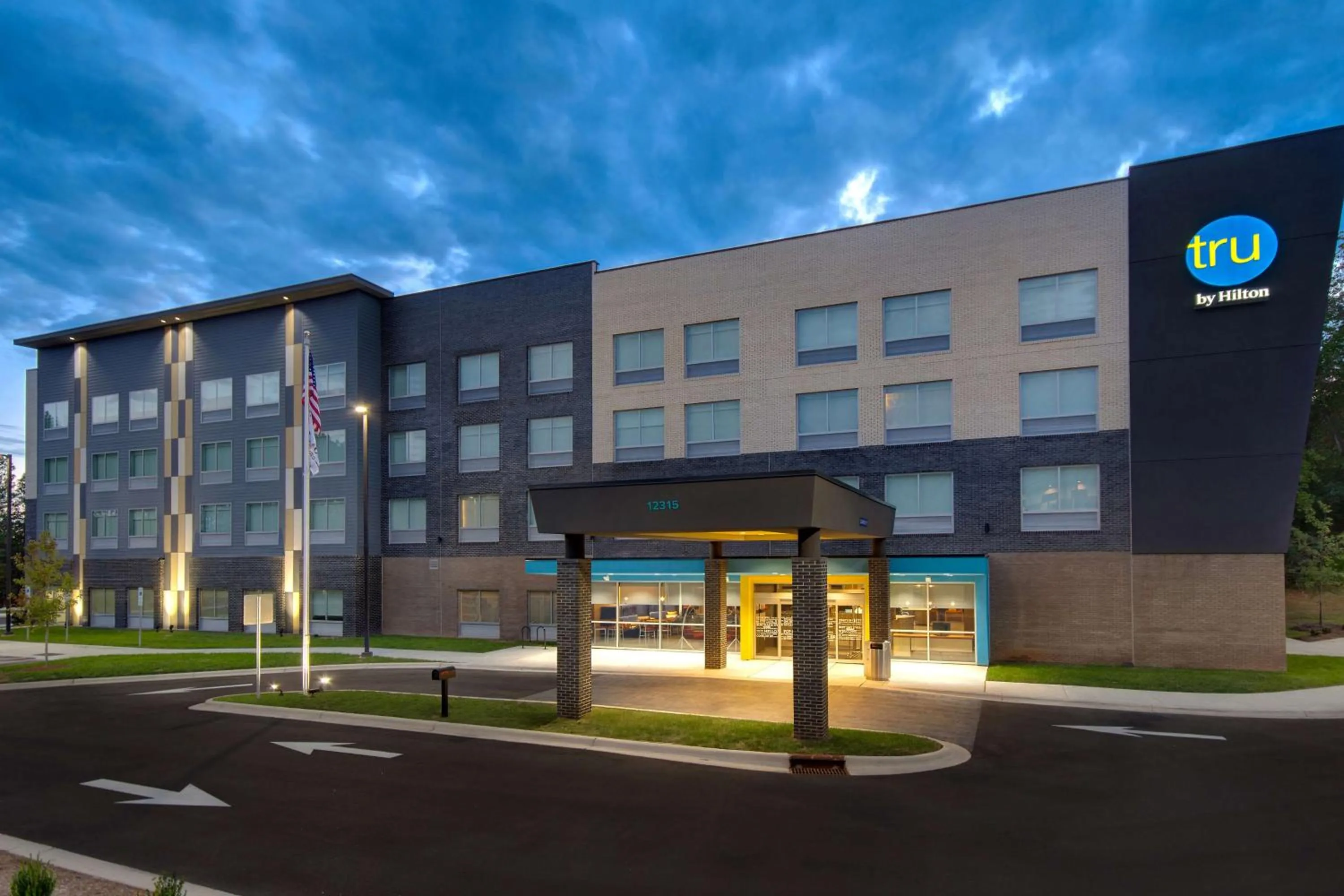 Property building in Tru By Hilton Wake Forest Raleigh North