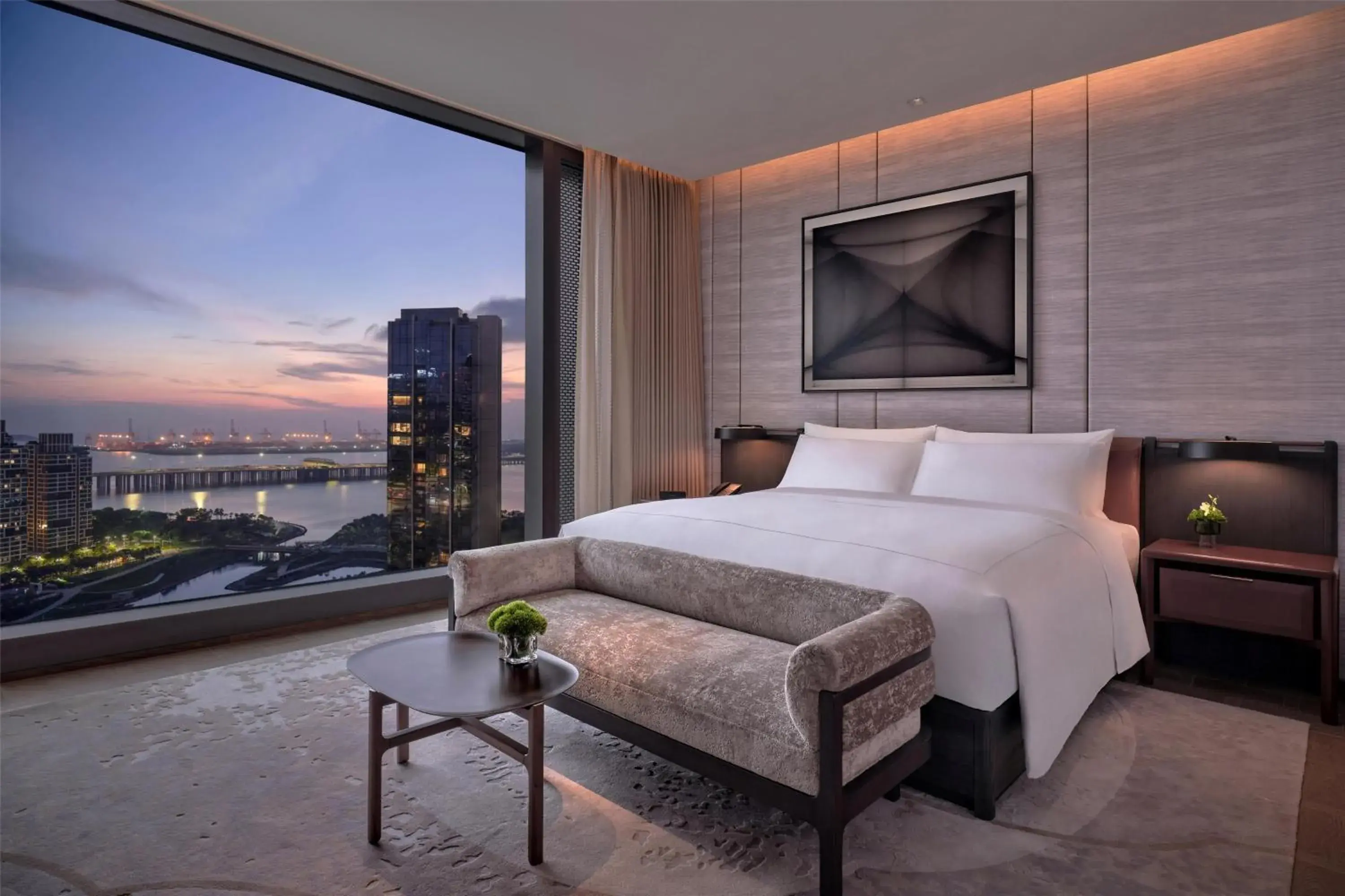 Premium King Suite in Conrad Shenzhen, the first art museum hotel in Greater Bay Area with the stunning bay and sunset view in the hotel terrace Premium King Suite in Conrad Shenzhen, the first art museum hotel in Greater Bay Area with the stunning bay and sunset view in the hotel terrace