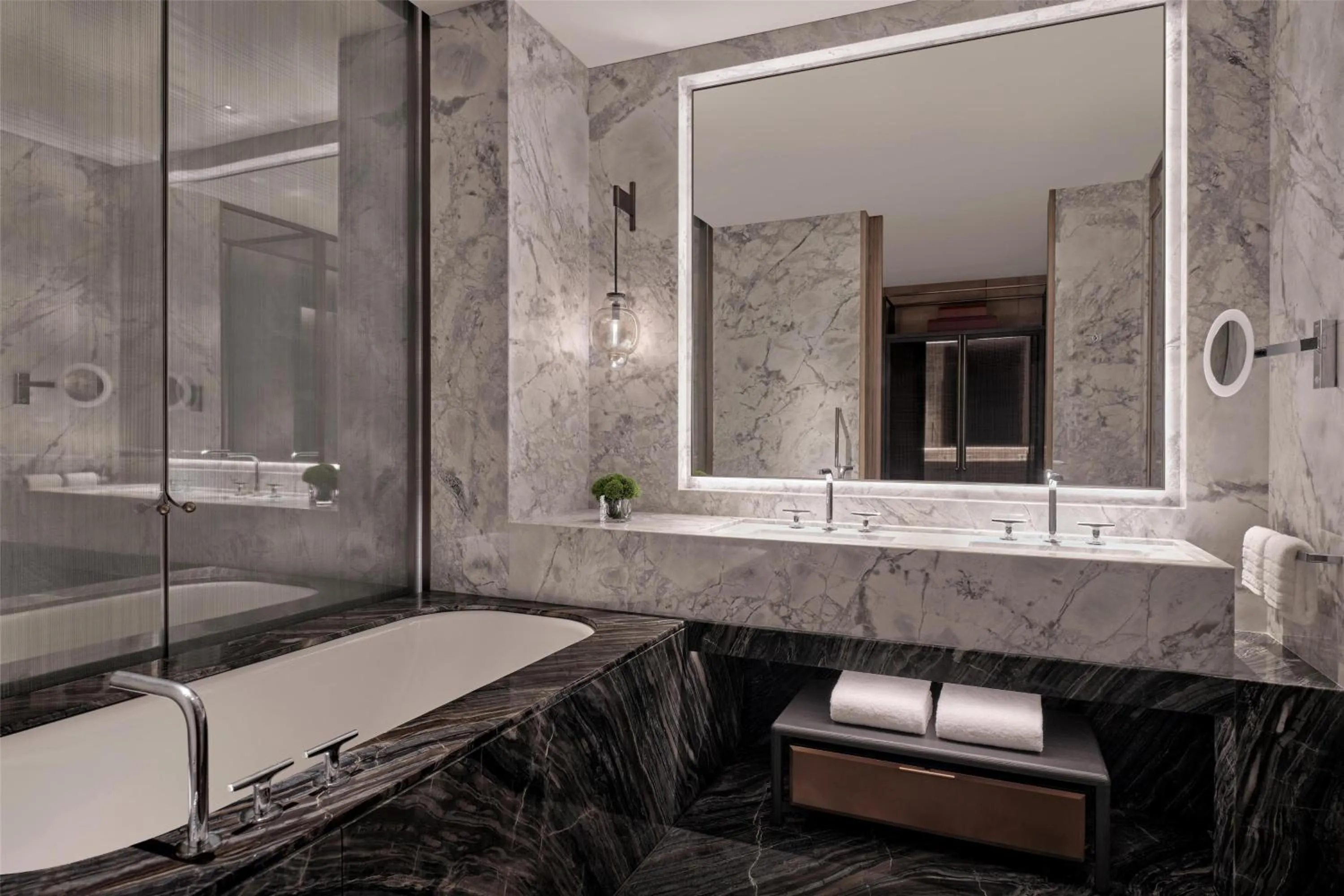 Bathroom in Conrad Shenzhen, the first art museum hotel in Greater Bay Area with the stunning bay and sunset view in the hotel terrace