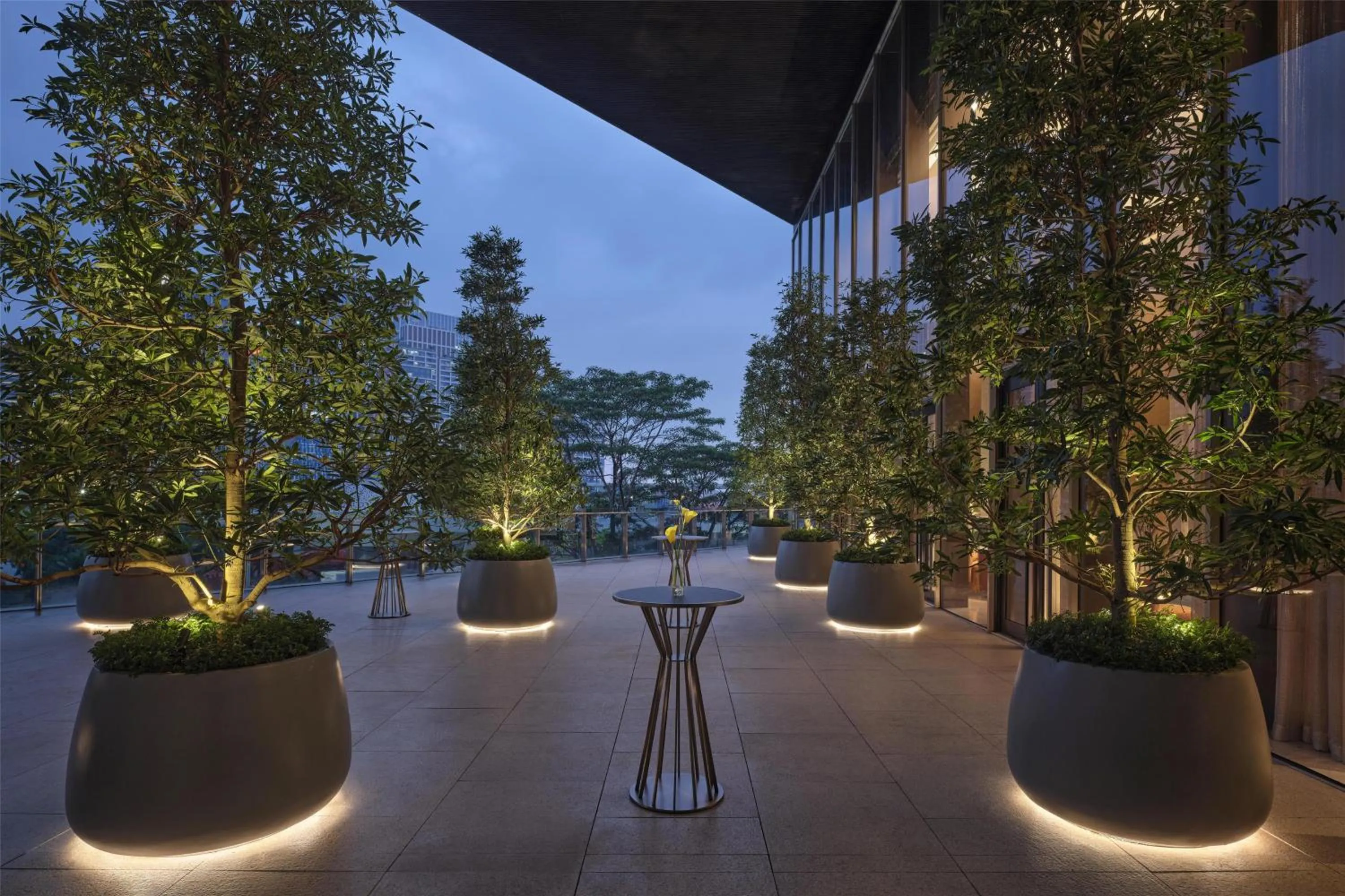 Meeting/conference room in Conrad Shenzhen, the first art museum hotel in Greater Bay Area with the stunning bay and sunset view in the hotel terrace