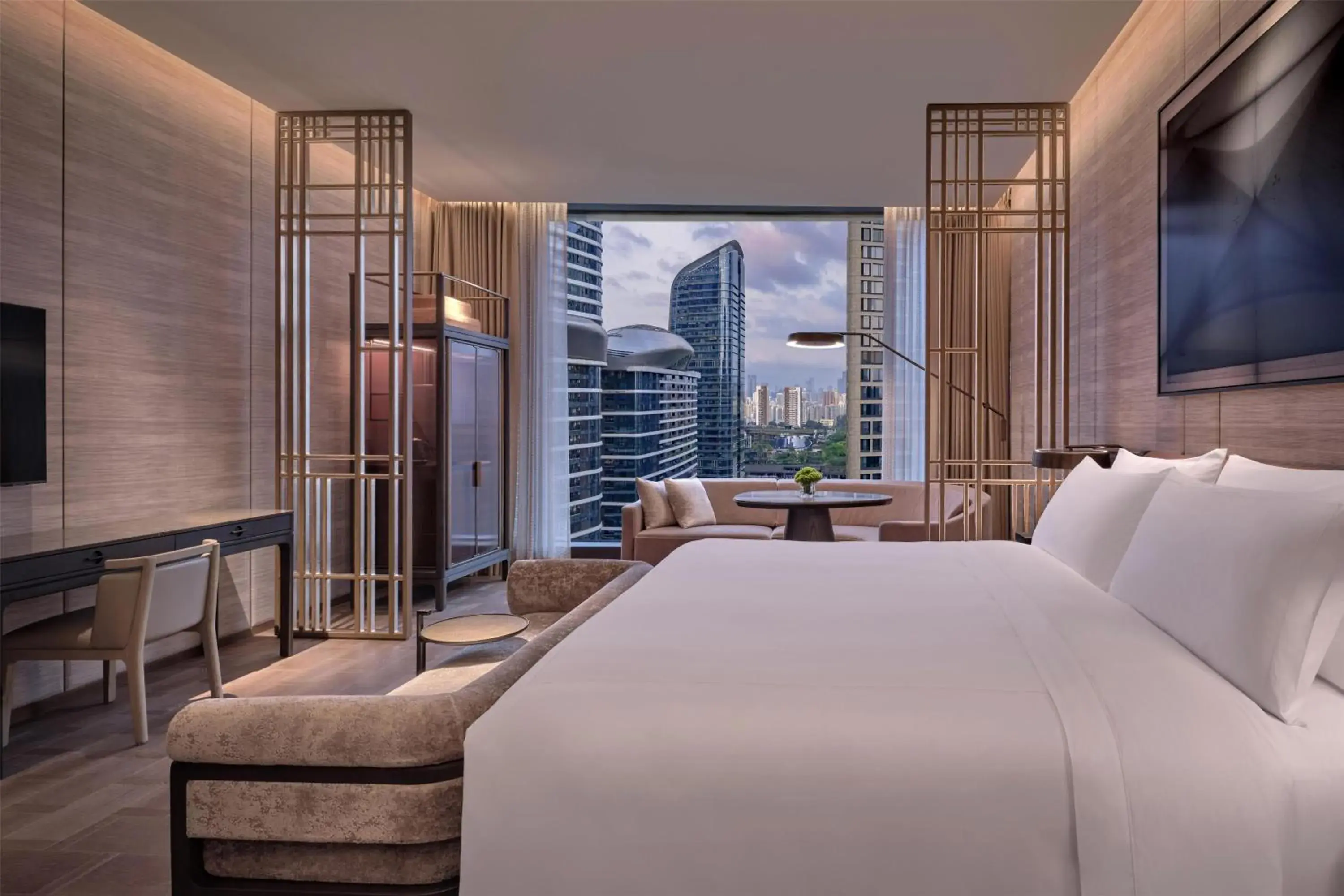 Deluxe King Room in Conrad Shenzhen, the first art museum hotel in Greater Bay Area with the stunning bay and sunset view in the hotel terrace Deluxe King Room in Conrad Shenzhen, the first art museum hotel in Greater Bay Area with the stunning bay and sunset view in the hotel terrace