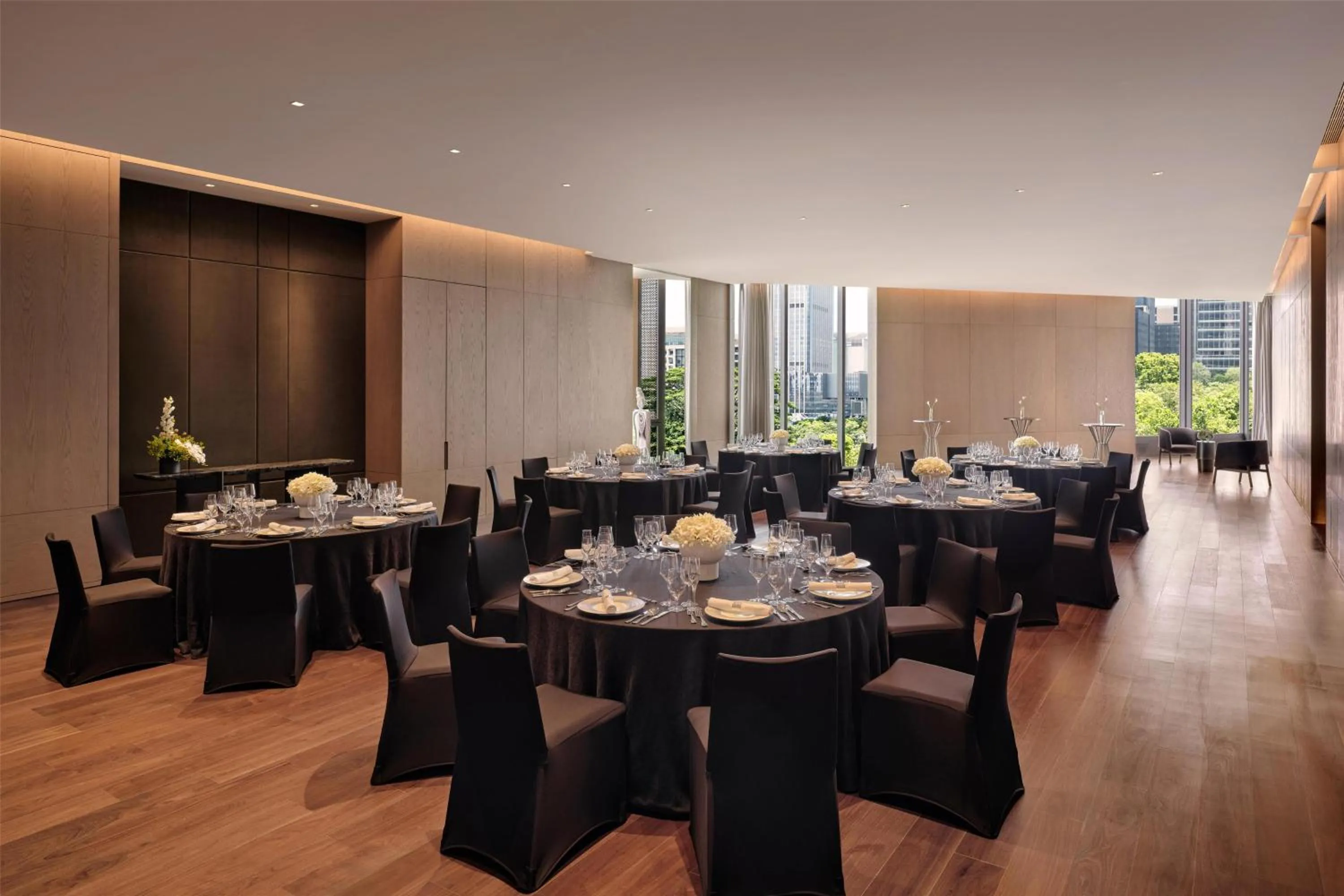 Meeting/conference room in Conrad Shenzhen, the first art museum hotel in Greater Bay Area with the stunning bay and sunset view in the hotel terrace