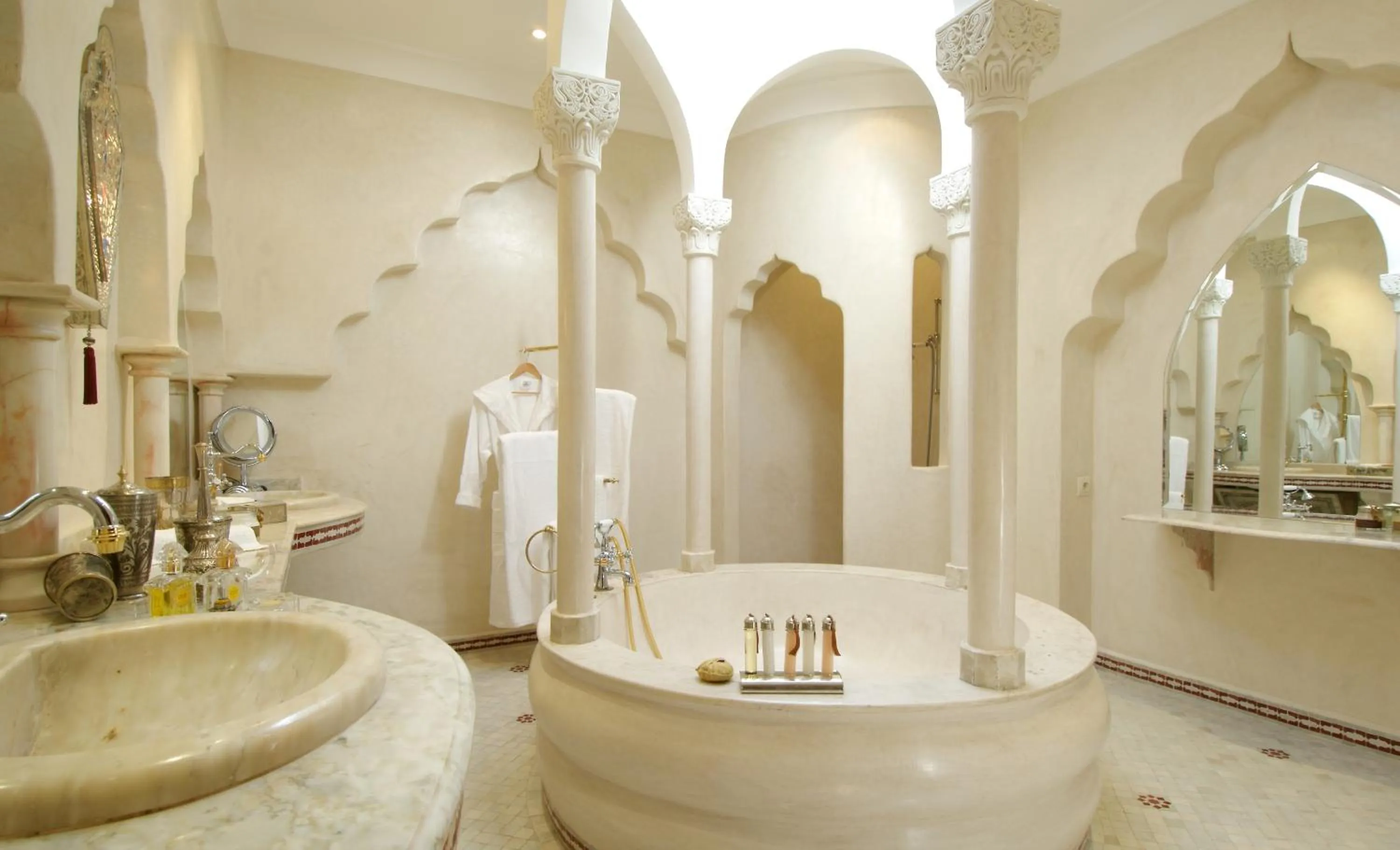 Bathroom in Demeures d'Orient Riad & Spa