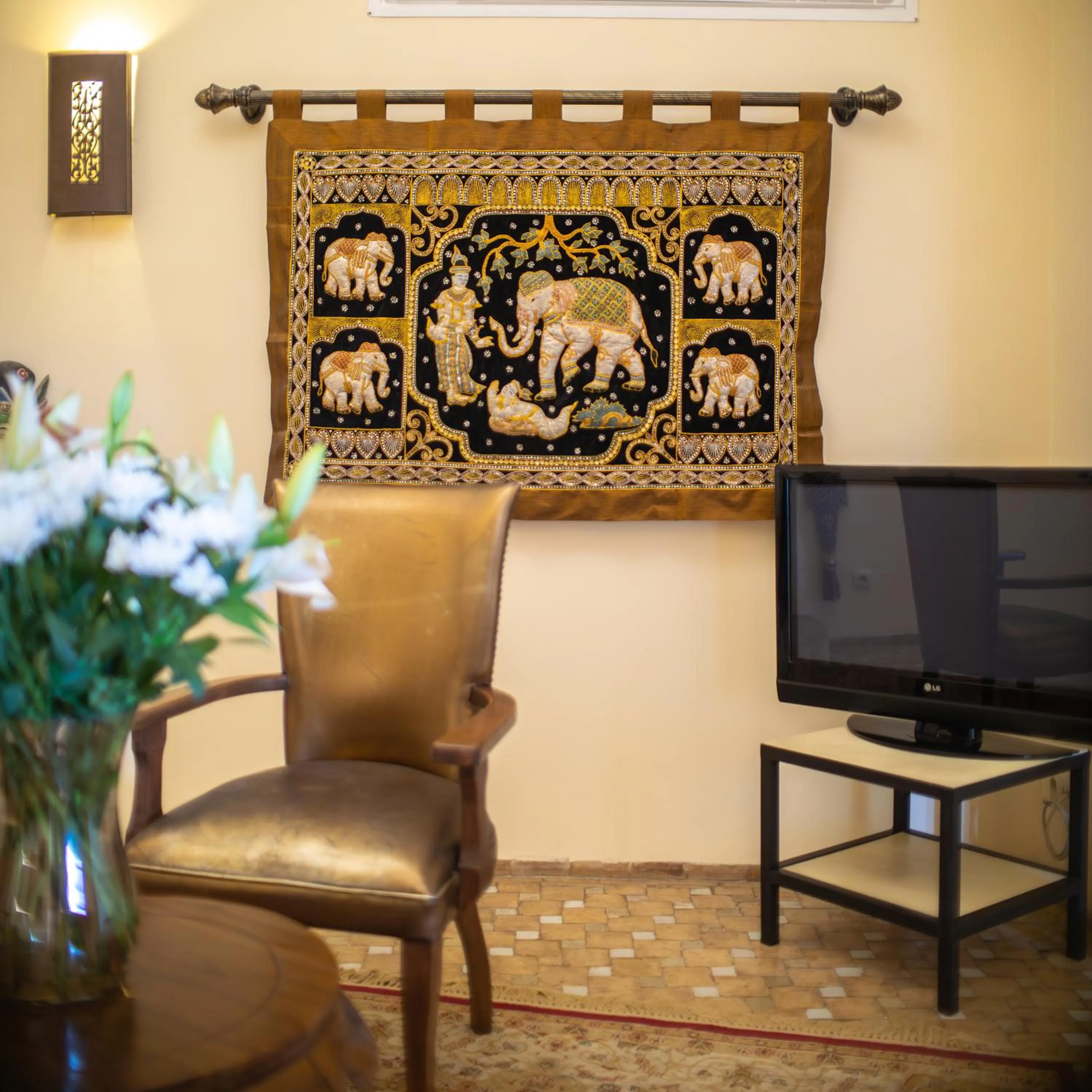 TV and multimedia in Demeures d'Orient Riad & Spa