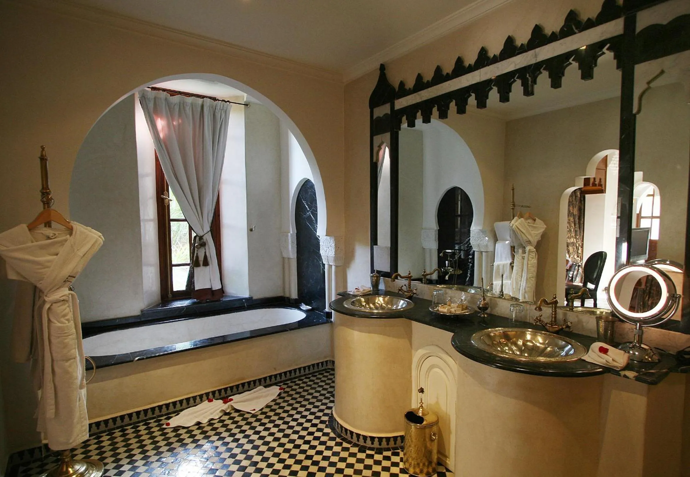 Bathroom in Demeures d'Orient Riad & Spa