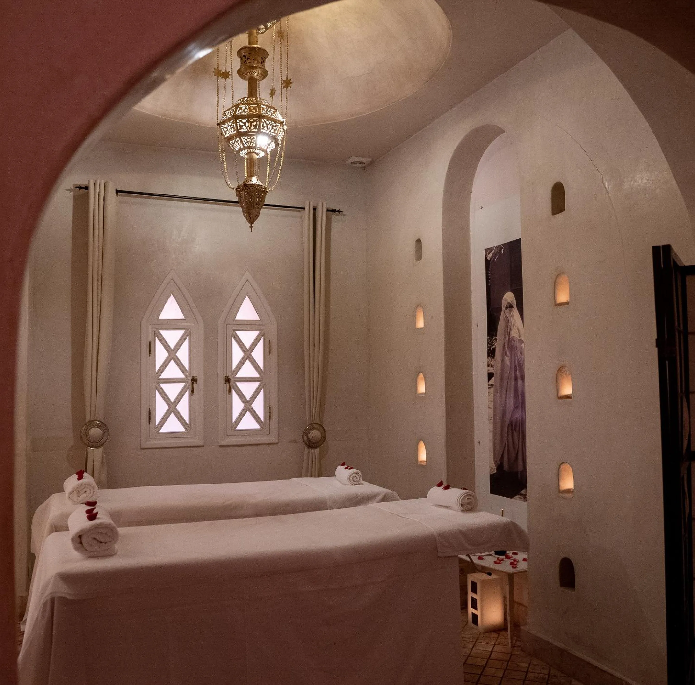 Massage, Bed in Demeures d'Orient Riad & Spa