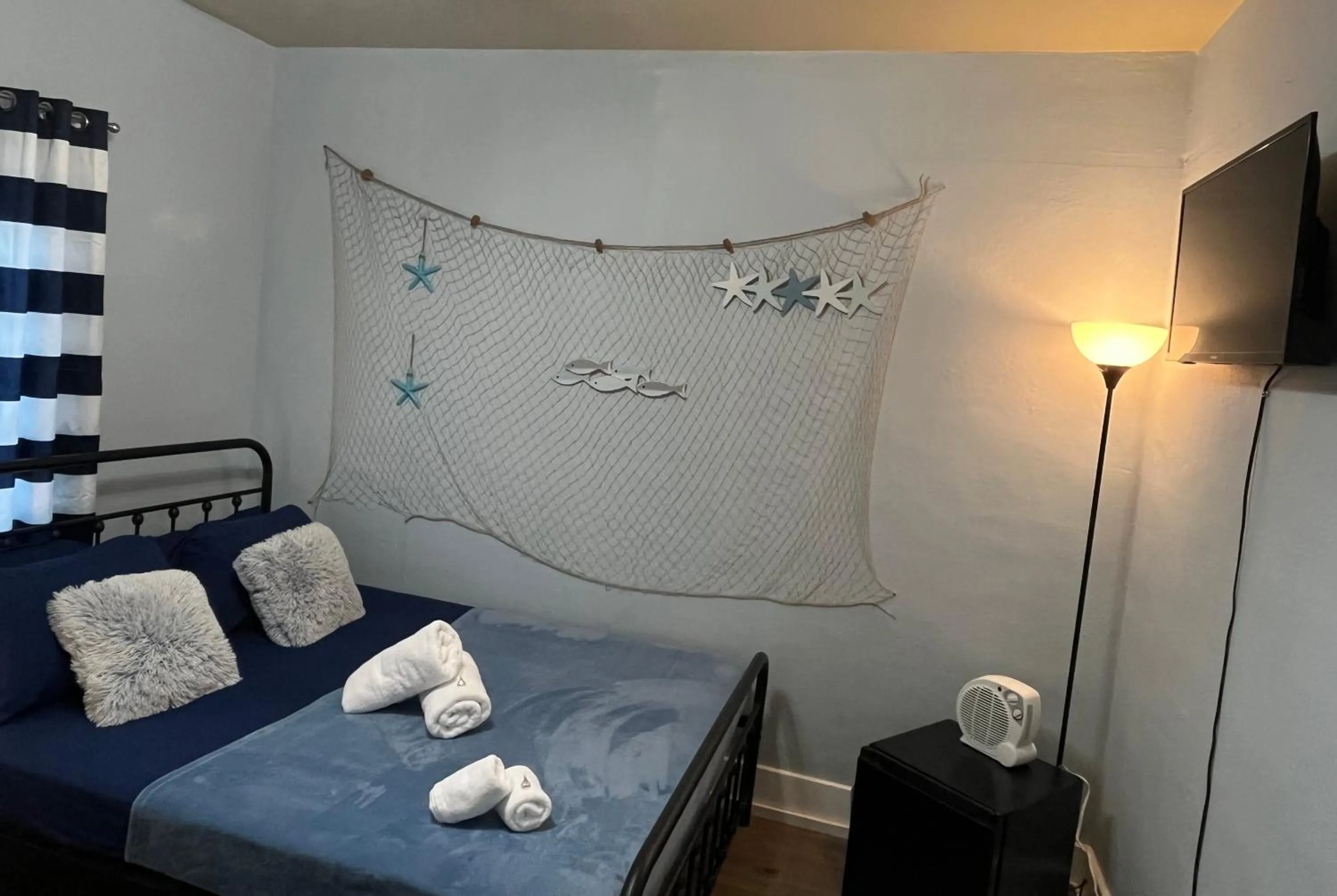 Bed in Blue Little Havana