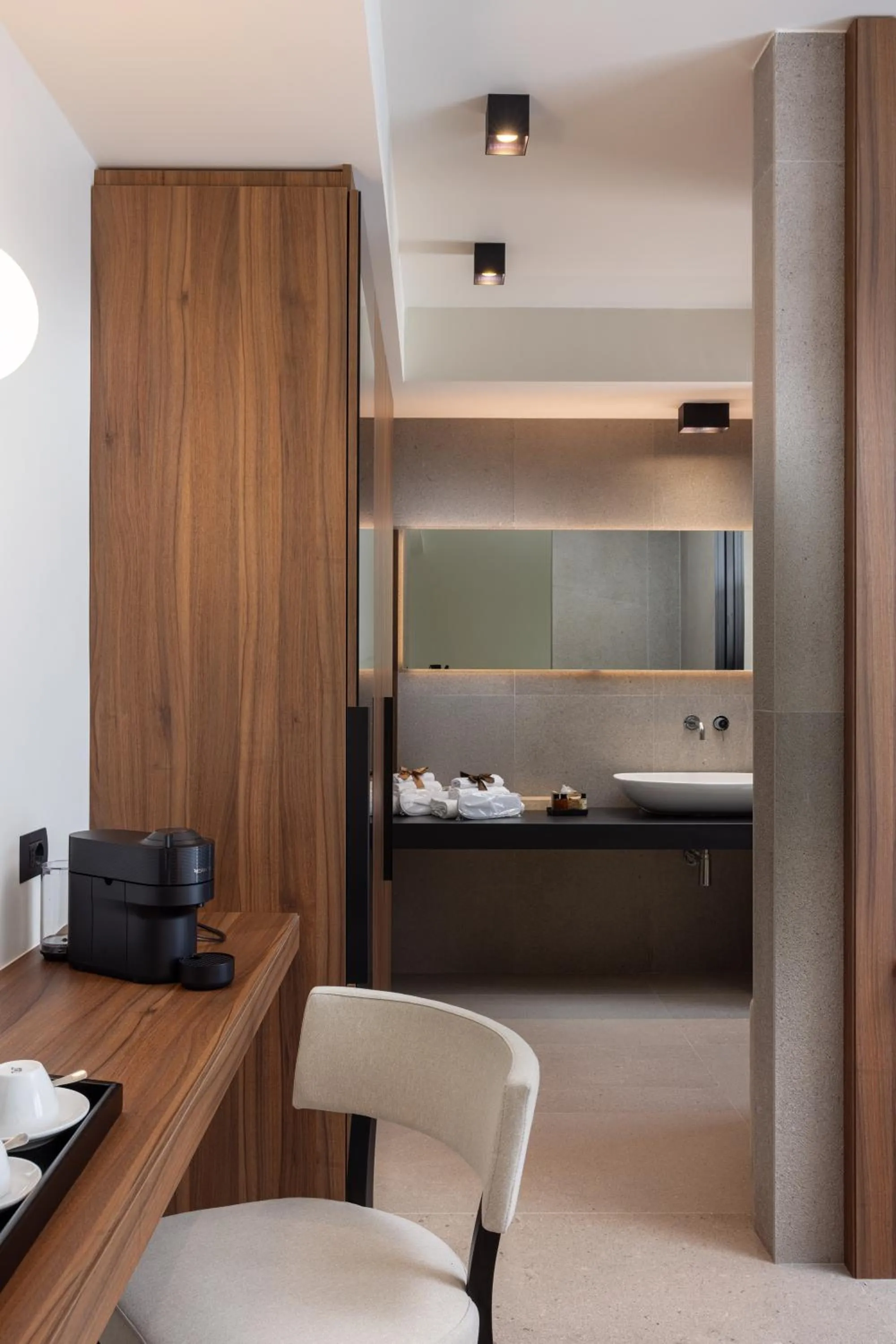 Coffee/tea facilities in B21 Lifestyle Hotel