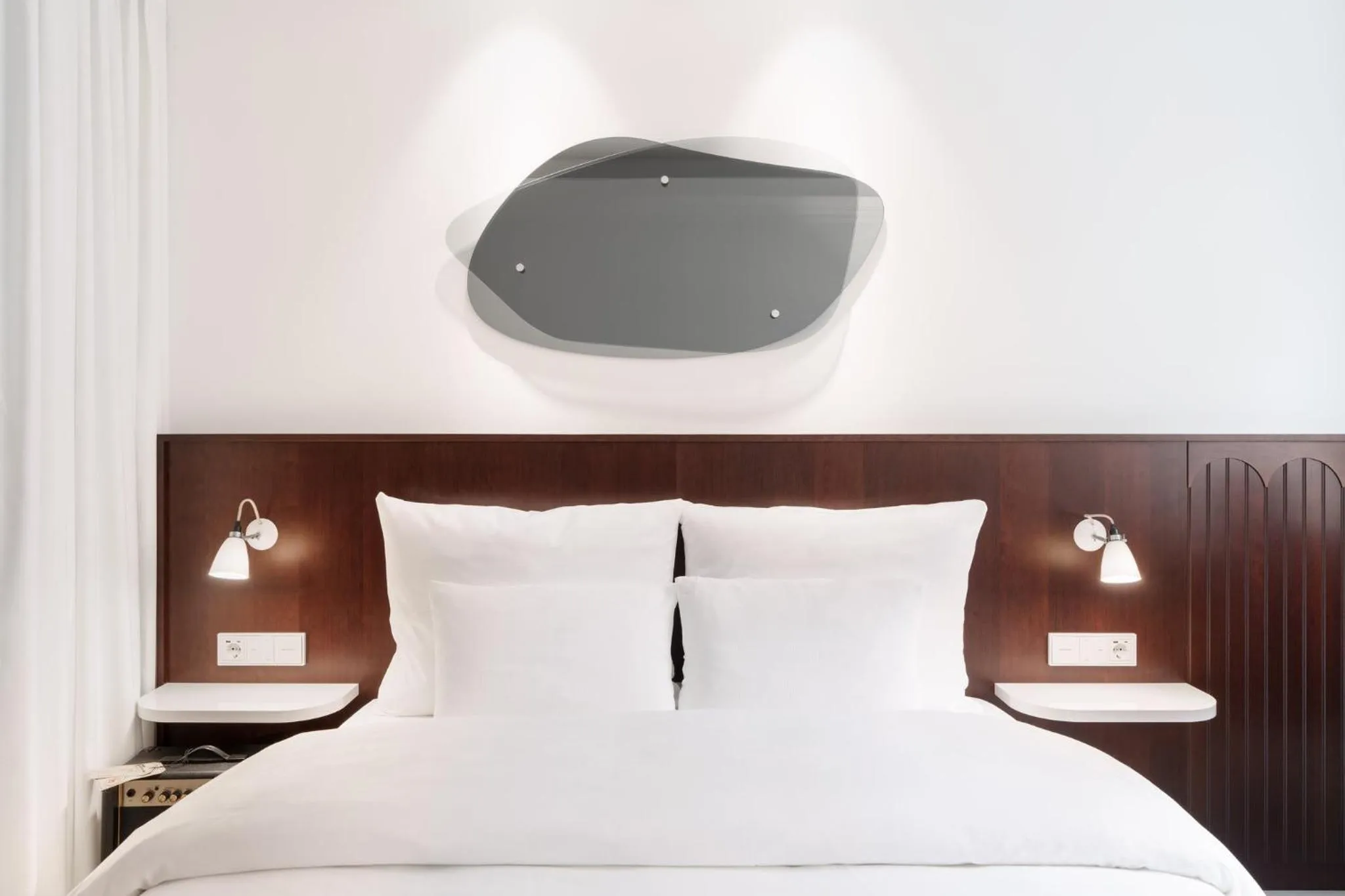 Photo of the whole room, Bed in Ruby Hanna Hotel Stuttgart