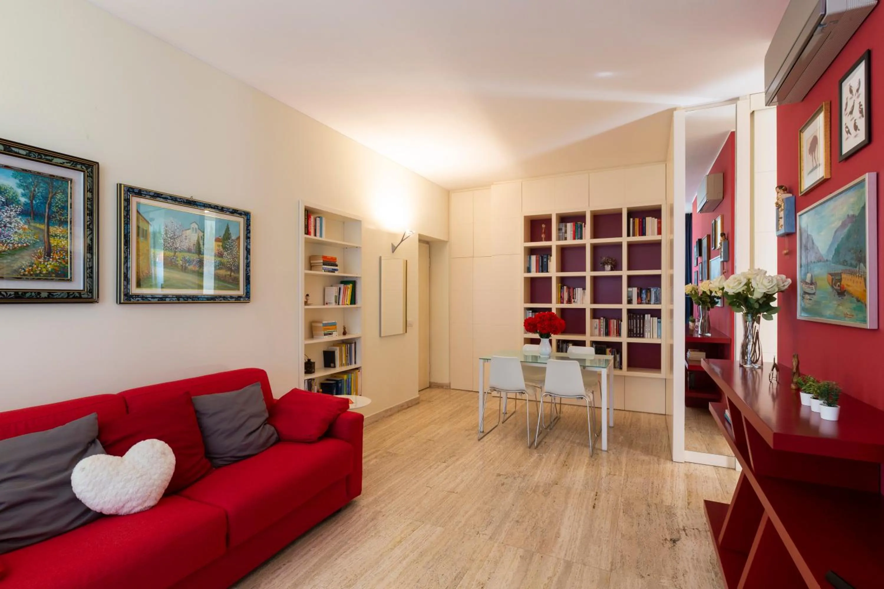 Living room in Twins Apartment - Tolstoj District