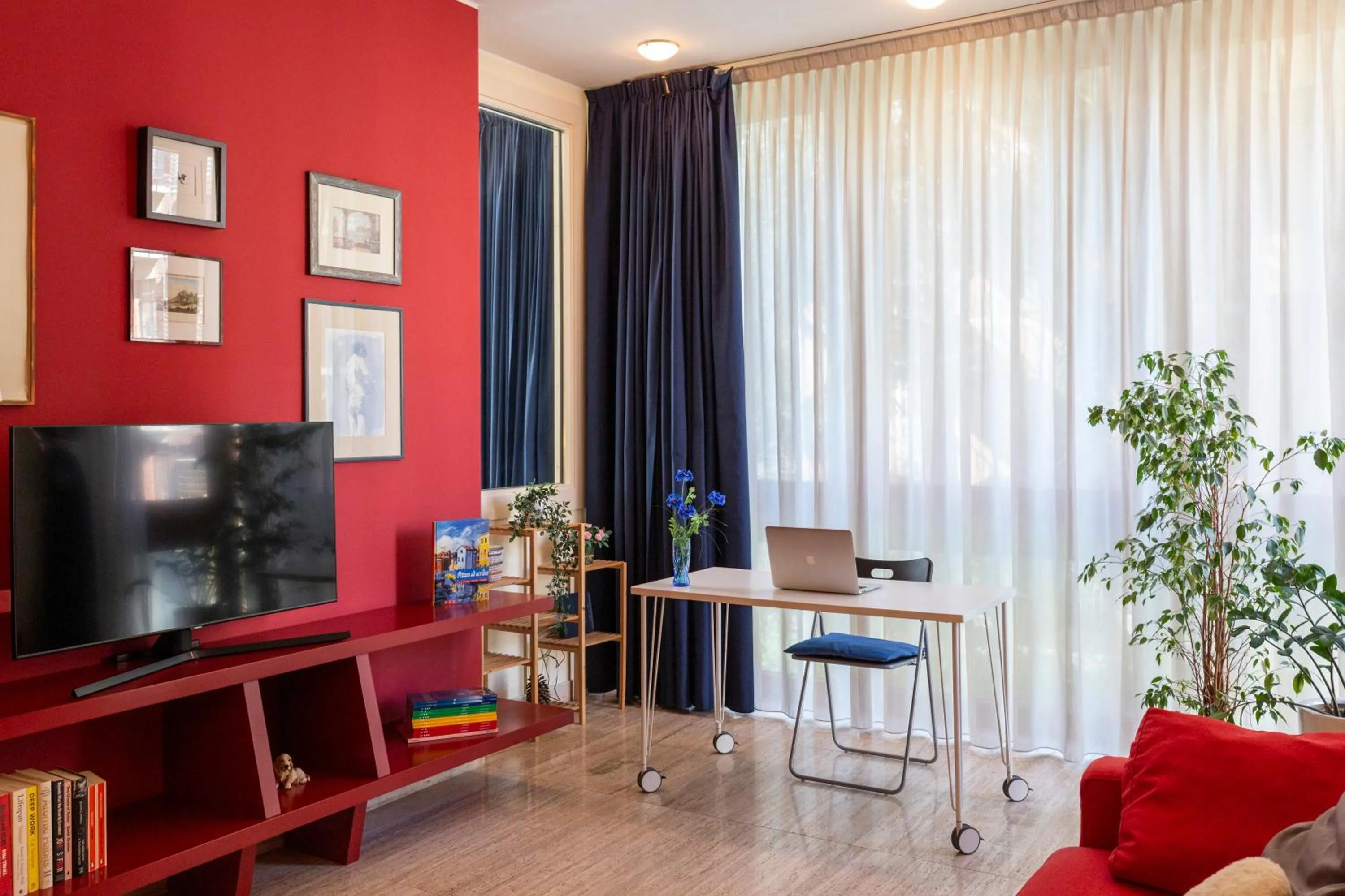 Seating area in Twins Apartment - Tolstoj District