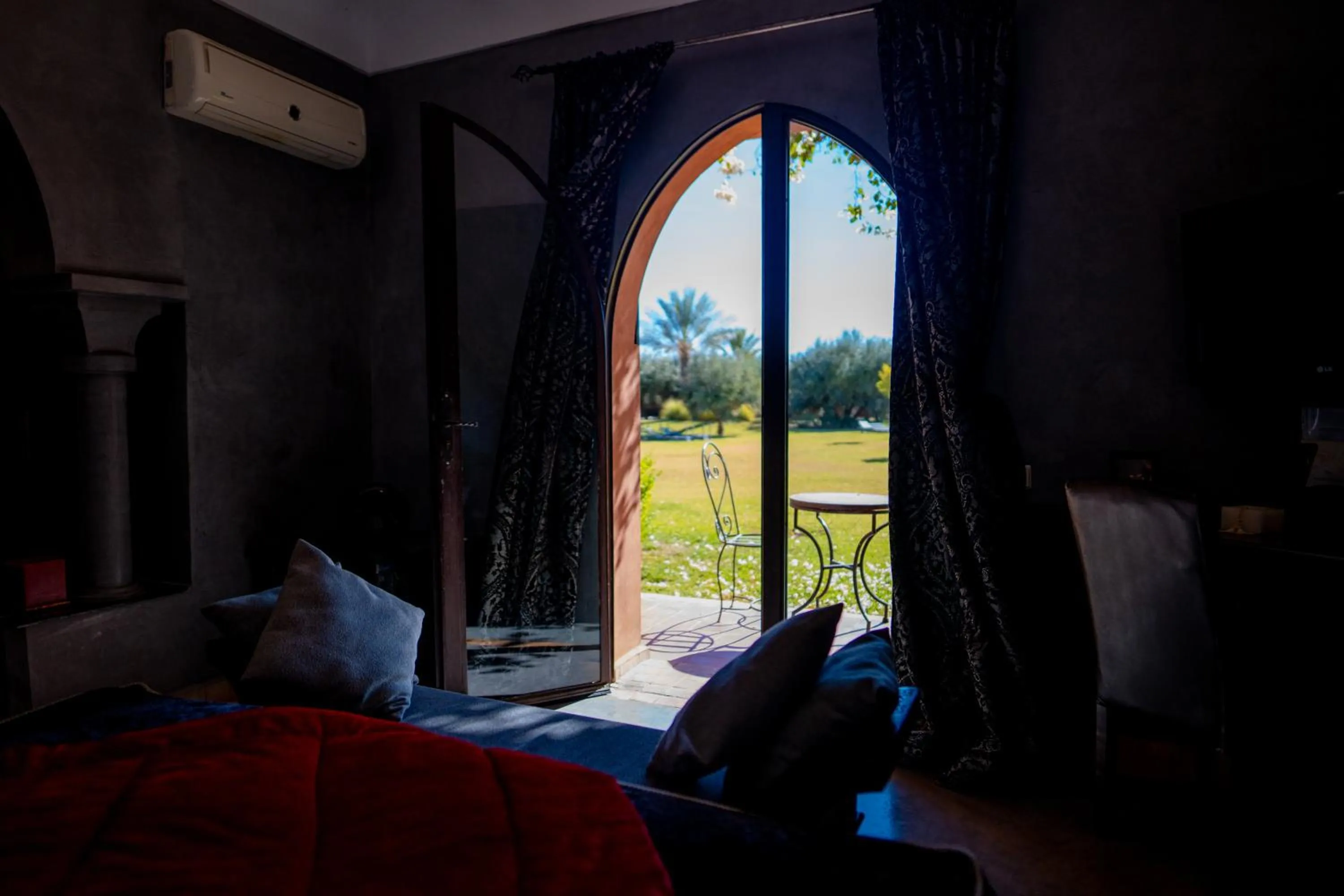 Bed in Riad Al Mendili Private Resort & Spa