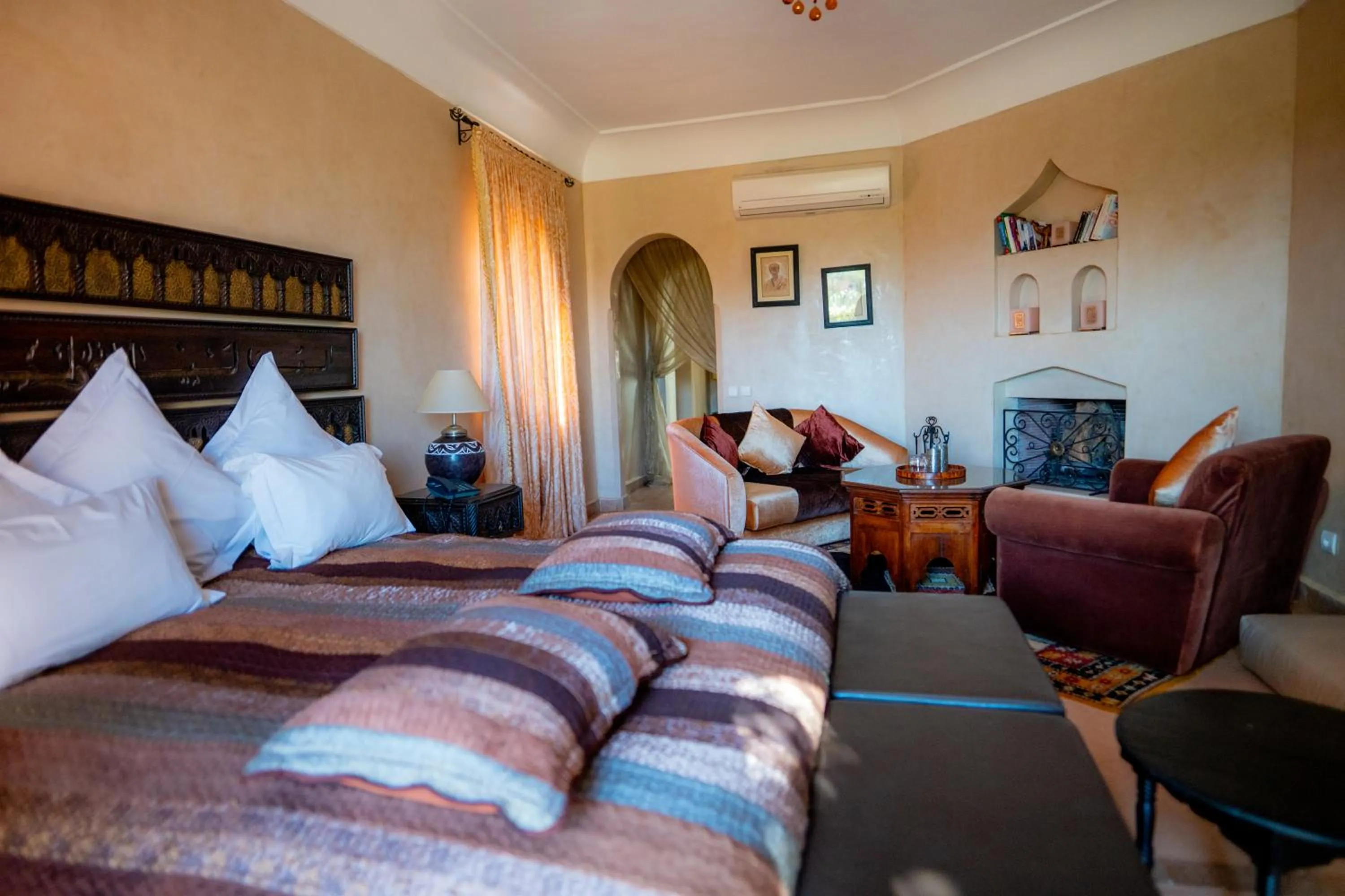 Bed in Riad Al Mendili Private Resort & Spa