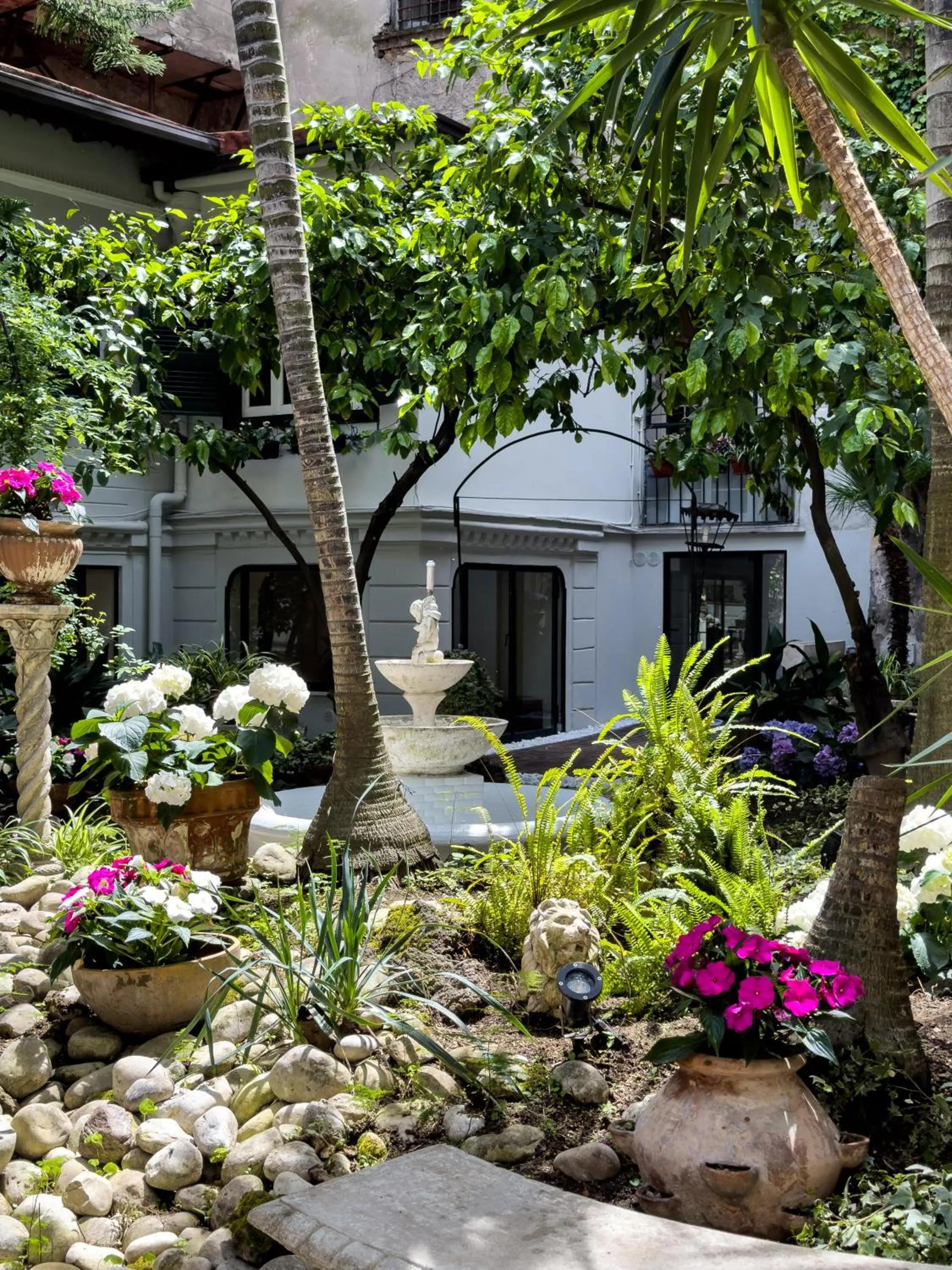 Garden in Artemisia Domus - Giardino