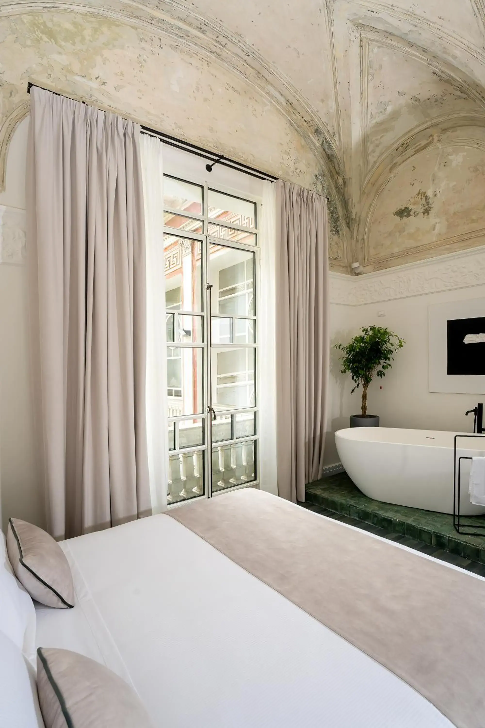 Queen Suite with Spa Bath in Artemisia Domus - Giardino Queen Suite with Spa Bath in Artemisia Domus - Giardino