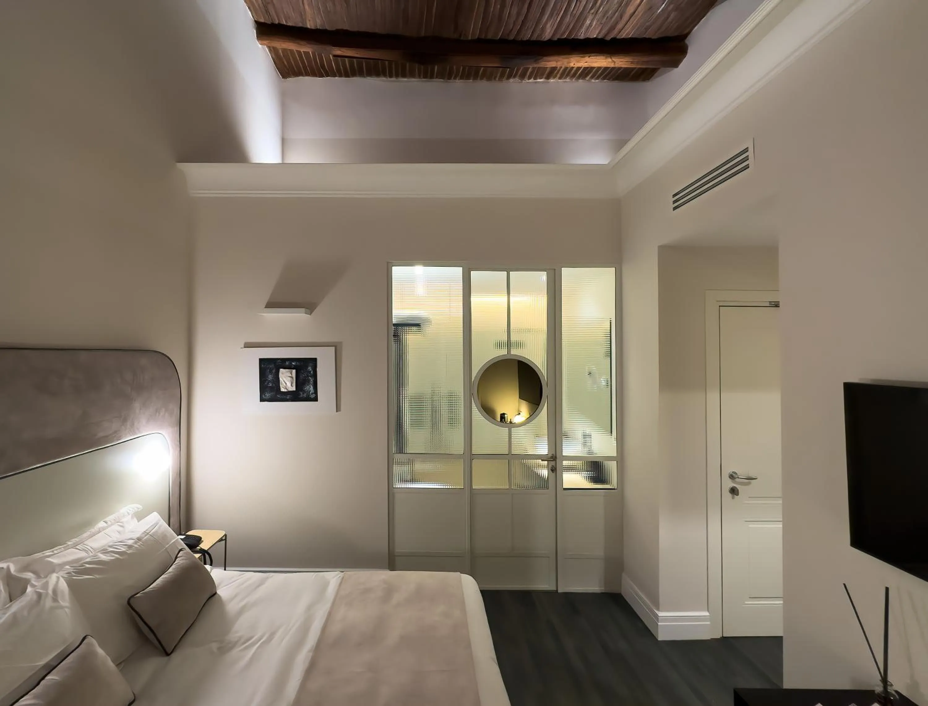 Photo of the whole room, Bed in Artemisia Domus - Giardino