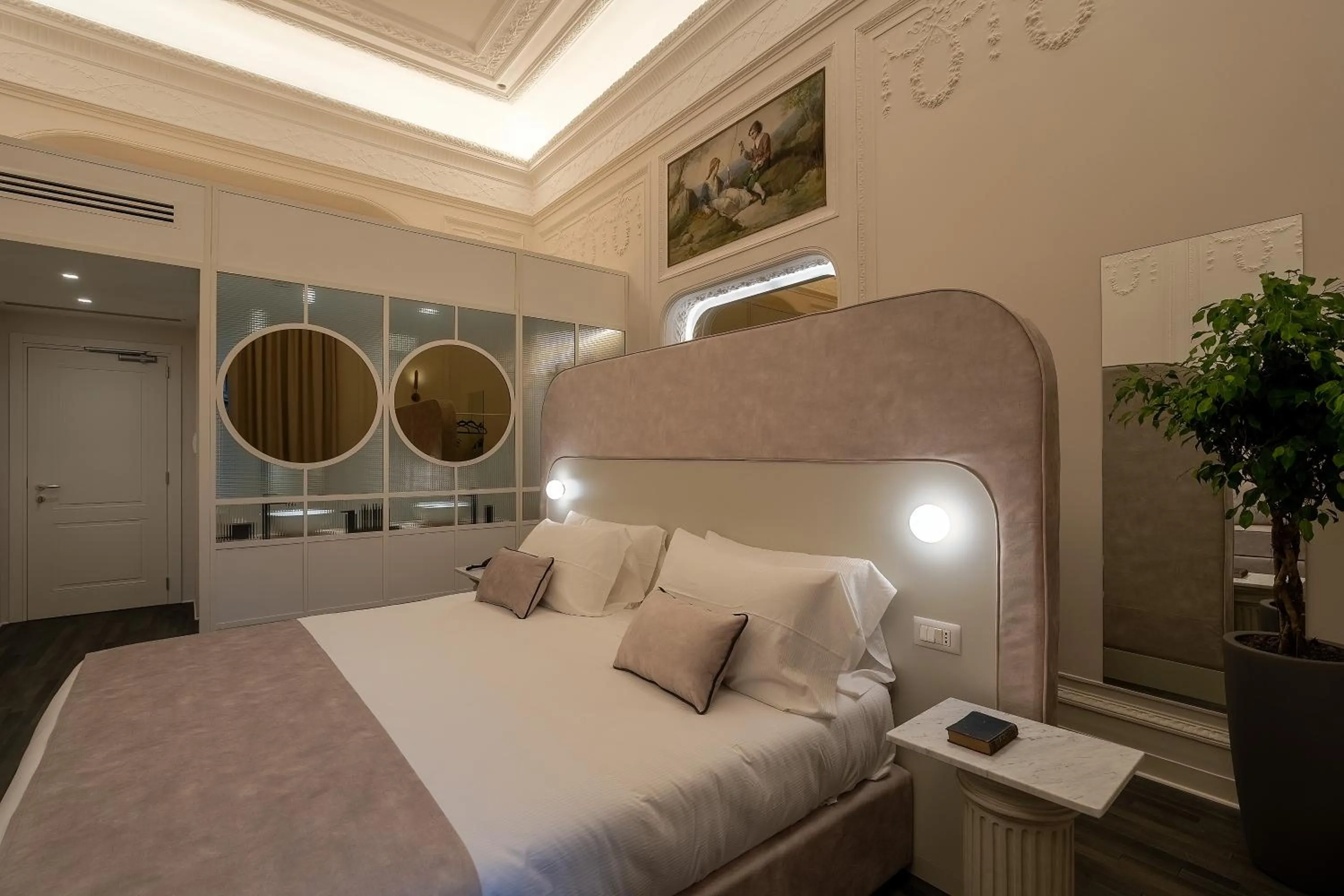 Decorative detail, Bed in Artemisia Domus - Giardino