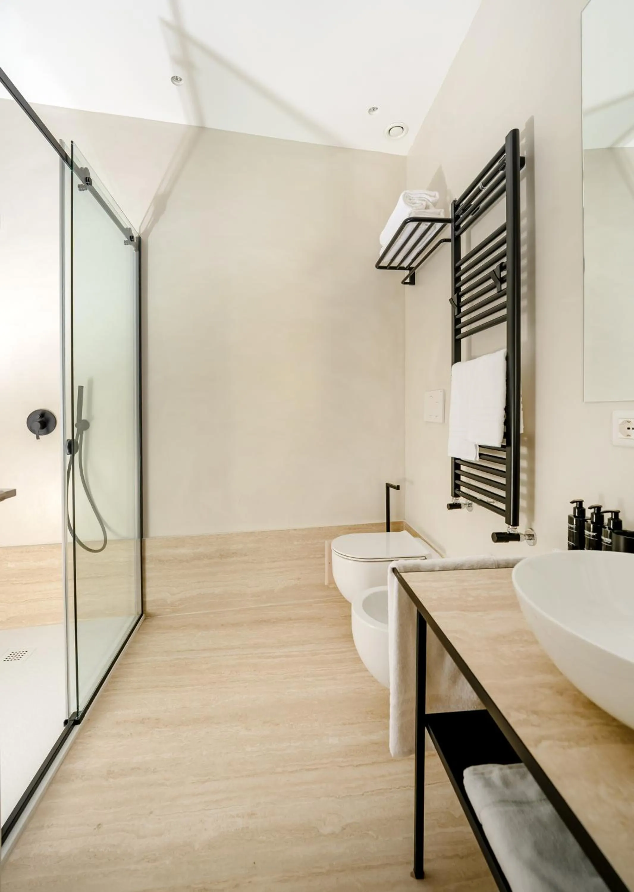 Shower in Artemisia Domus - Giardino