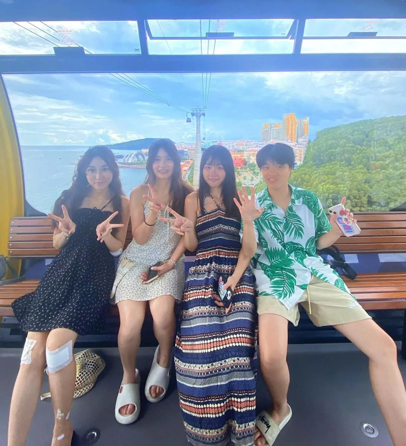 Sea Sunset Hotel Phu Quoc - Welcome to a mixing world of friends