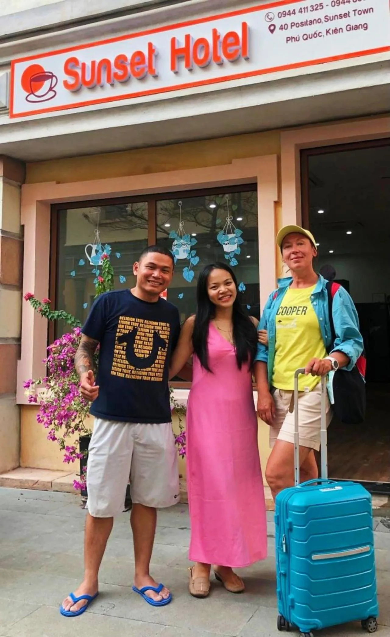 Sea Sunset Hotel Phu Quoc - Welcome to a mixing world of friends