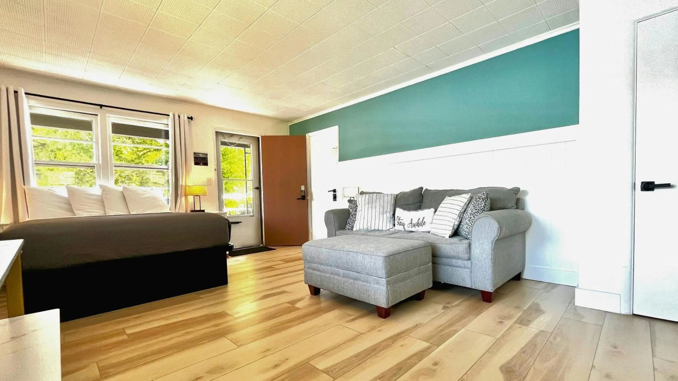 Photo of the whole room in Motel Luzerne