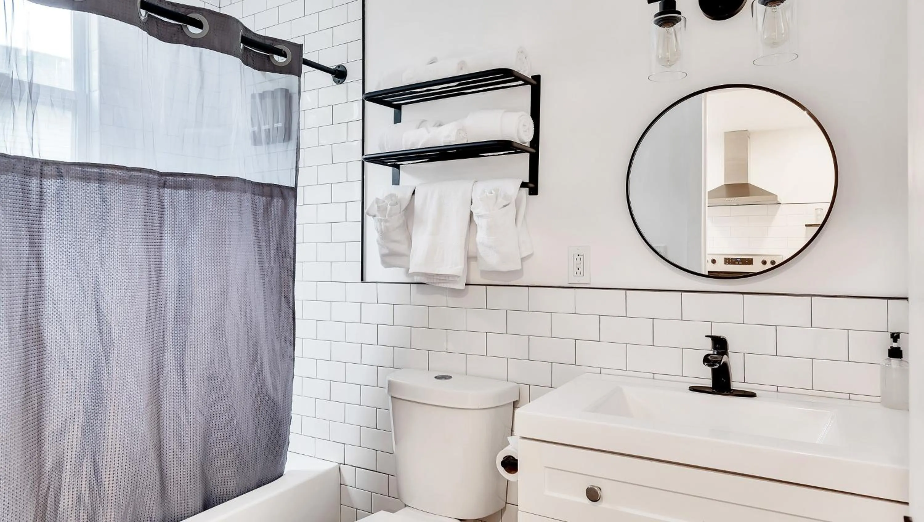 Bathroom in Motel Luzerne