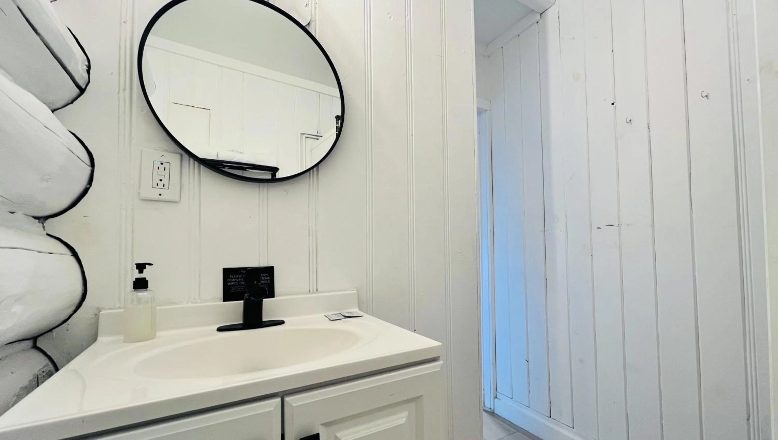 Bathroom in Motel Luzerne