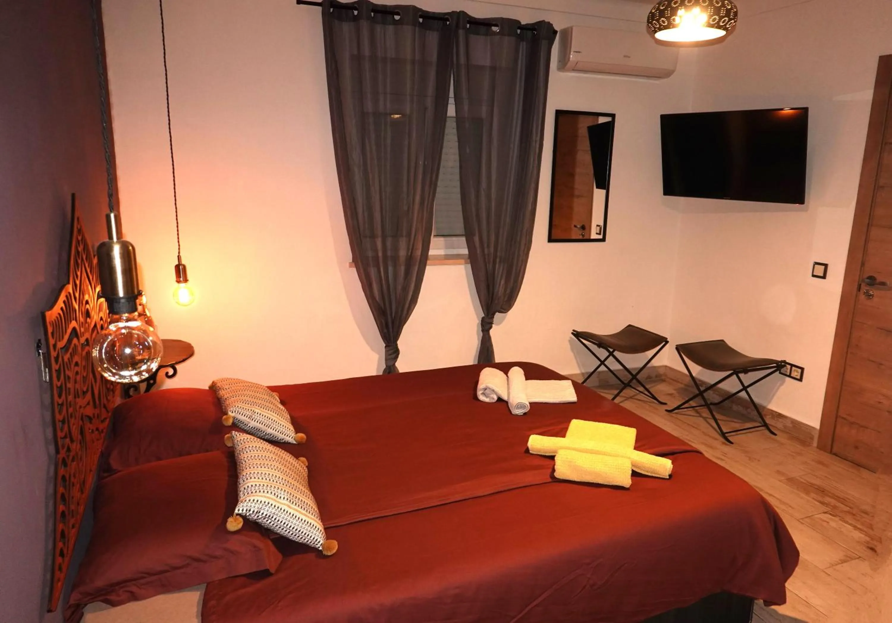 Bedroom, Bed in Aladin Comfort Country Rooms