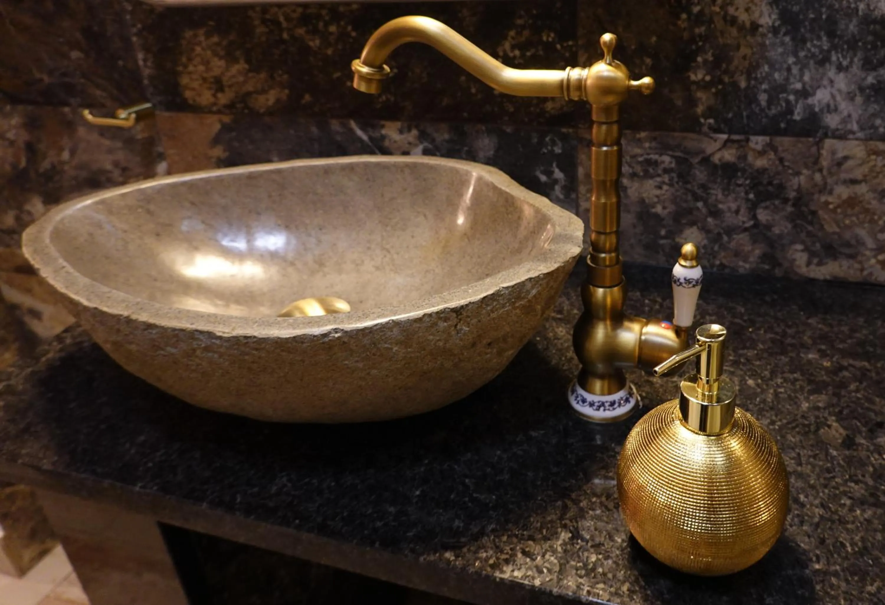 Bathroom in Aladin Comfort Country Rooms