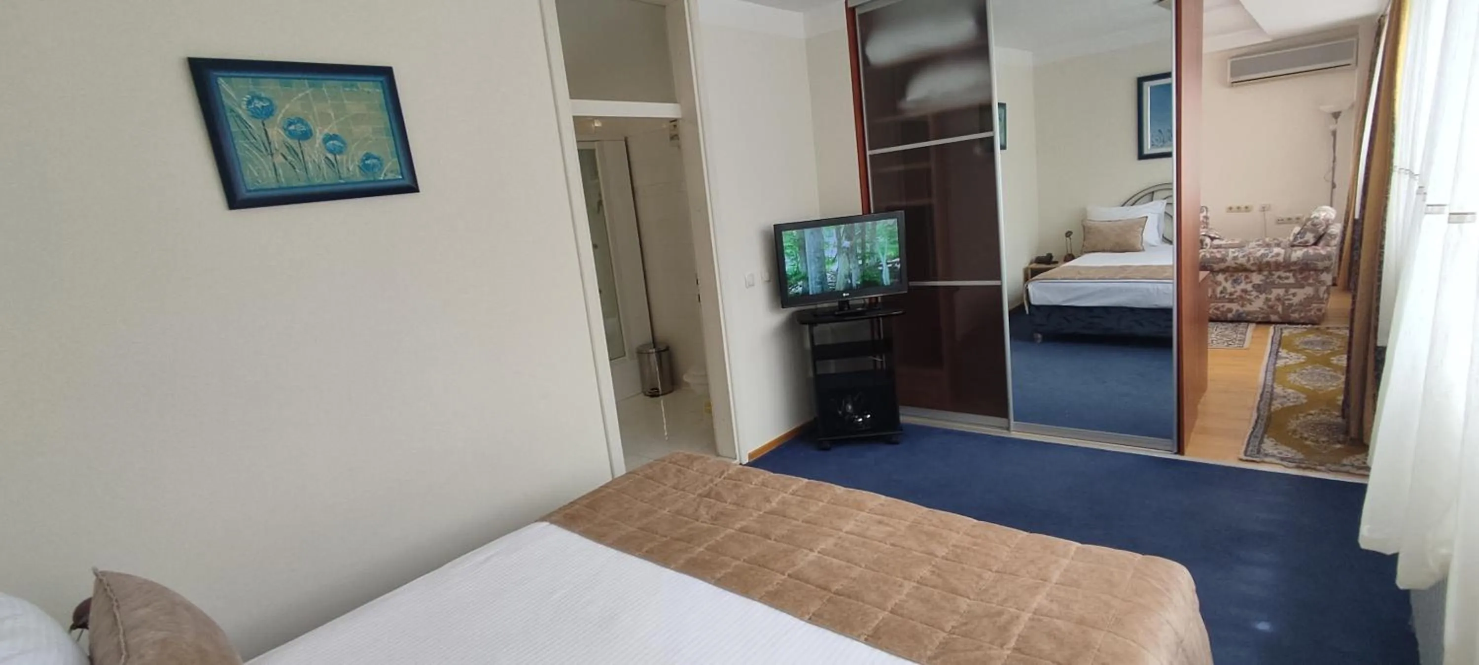 Bedroom, Bed in Hotel Art