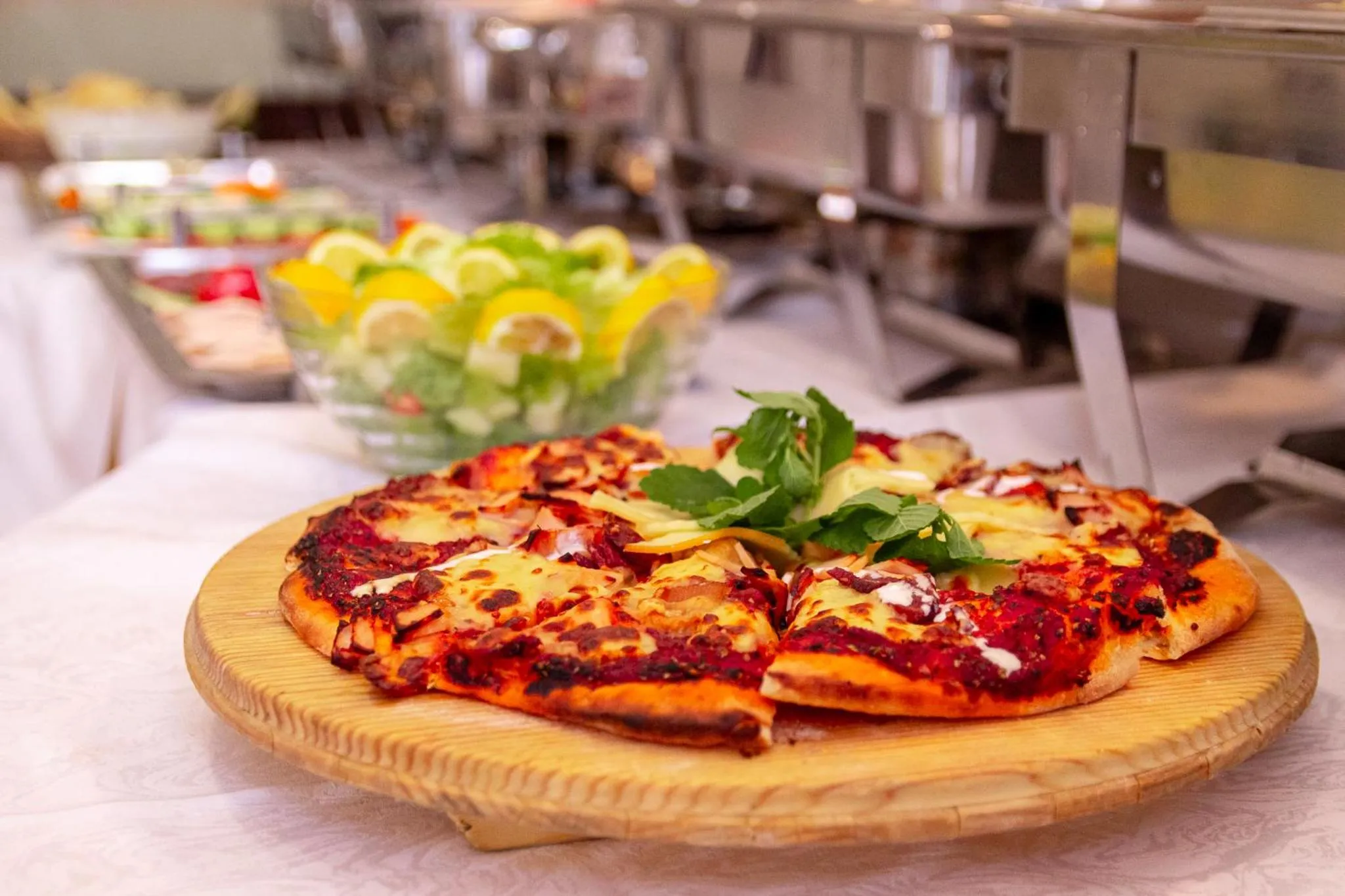 Restaurant/places to eat in Hotel Art