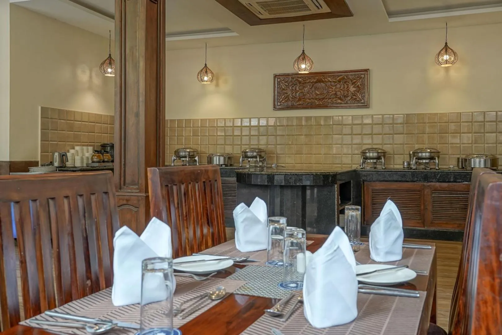 Restaurant/places to eat in The Chinar Resort & Spa, Pahalgam