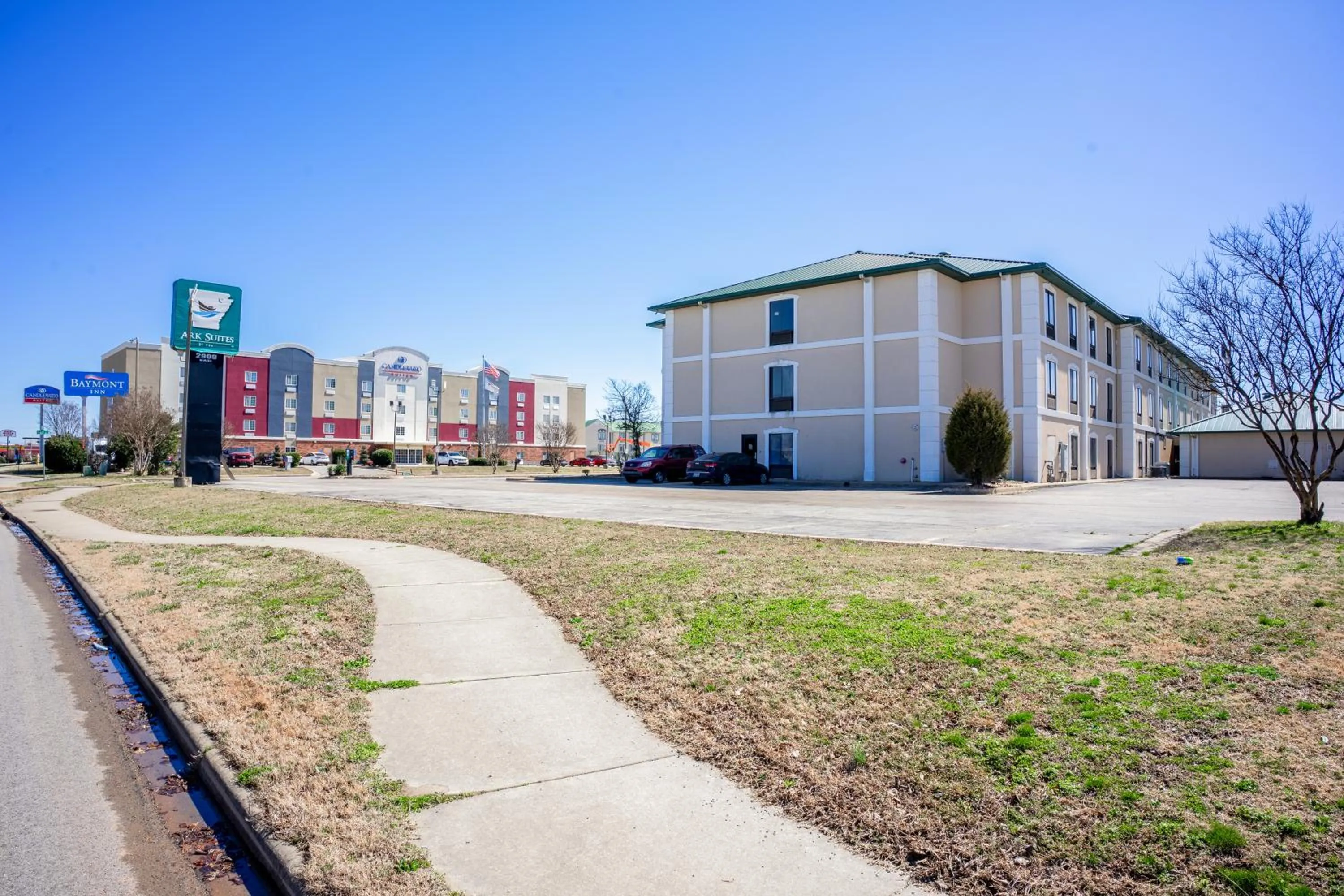 Street view in Ark Suites By OYO Jonesboro I-555